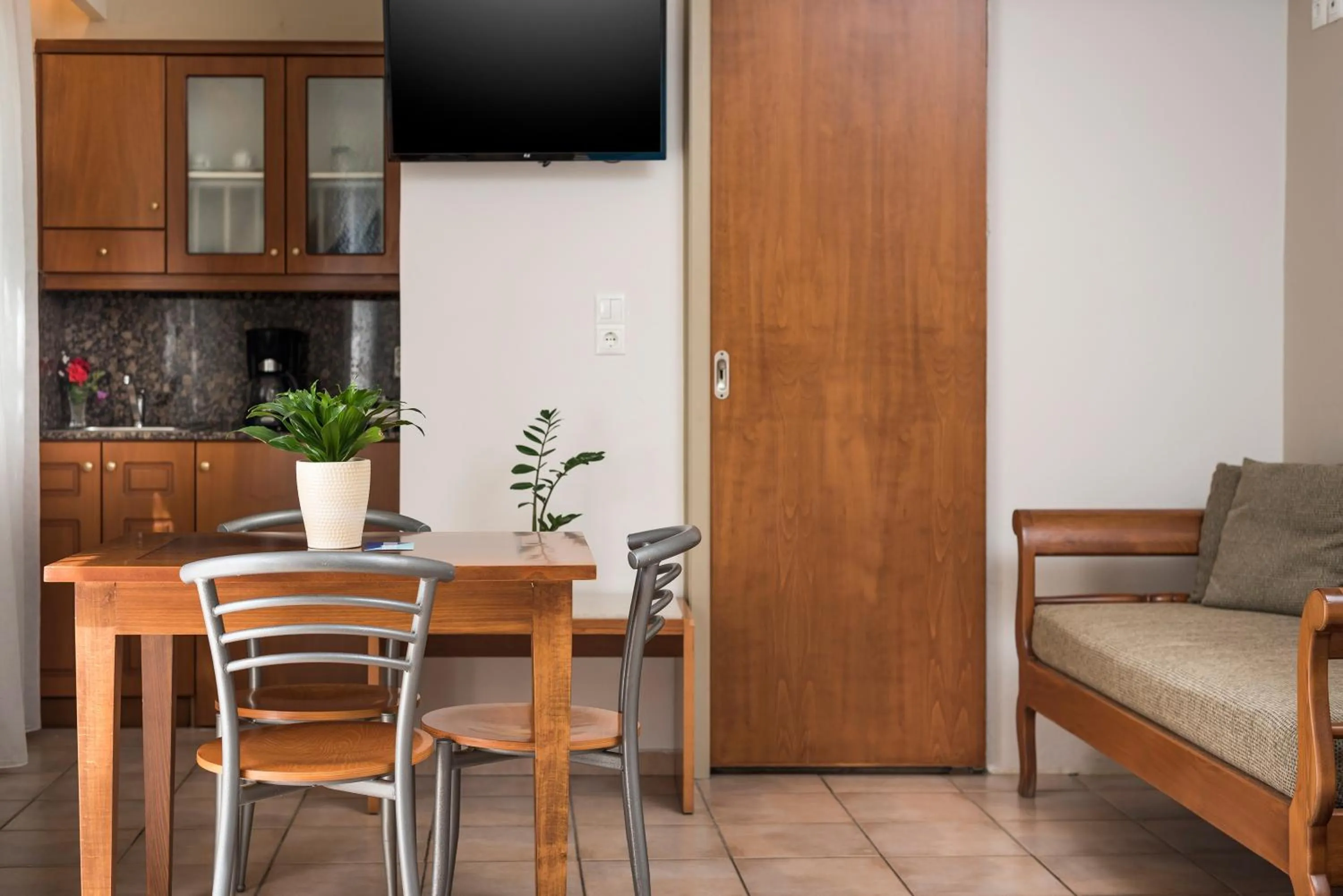 Kitchen or kitchenette in Elotis Suites