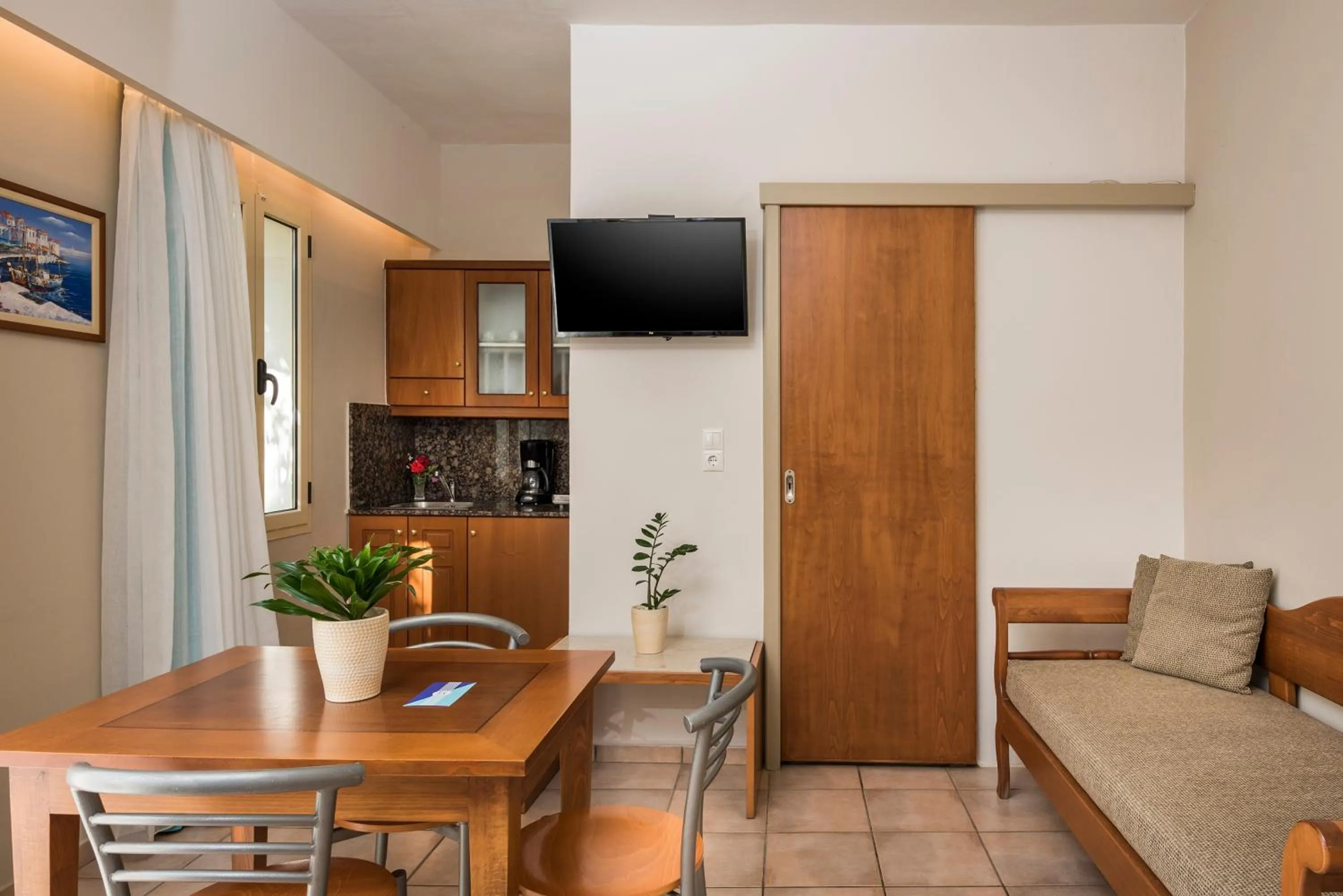 Kitchen or kitchenette in Elotis Suites