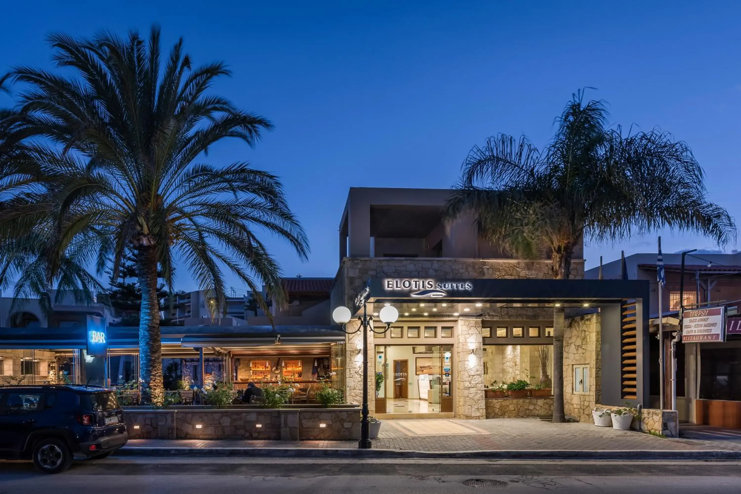 Facade/entrance in Elotis Suites Facade/entrance in Elotis Suites