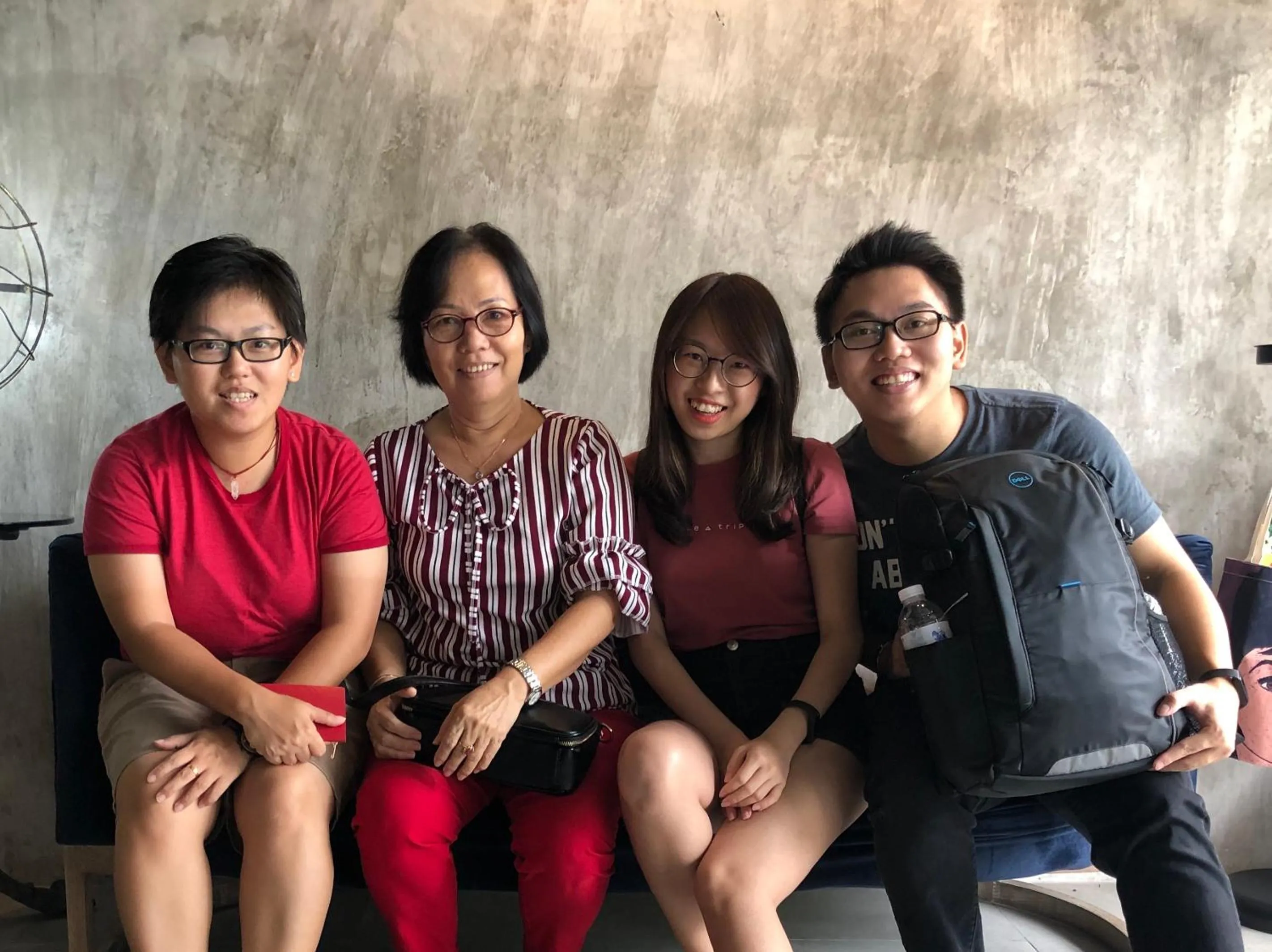 Goodnight Poshtel + Free Netflix