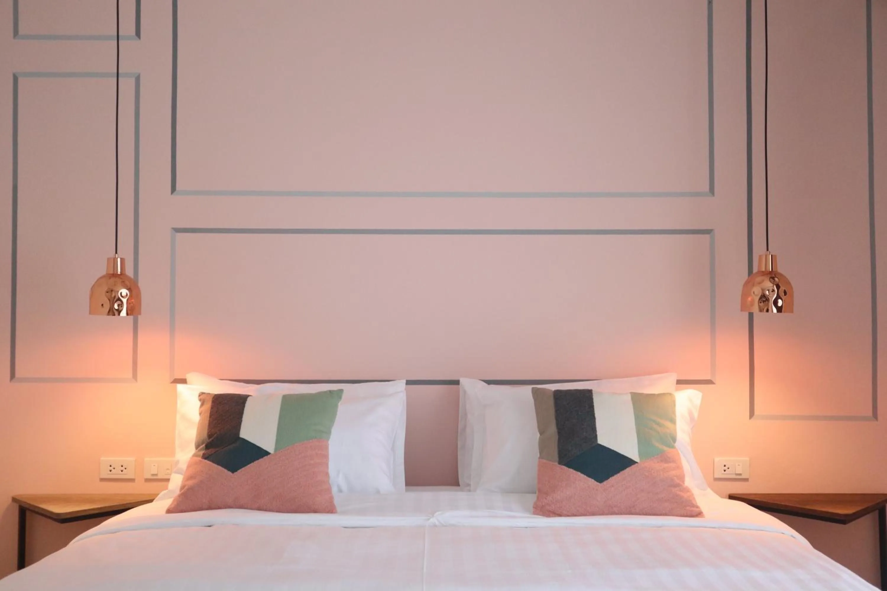 Bed in Goodnight Poshtel + Free Netflix