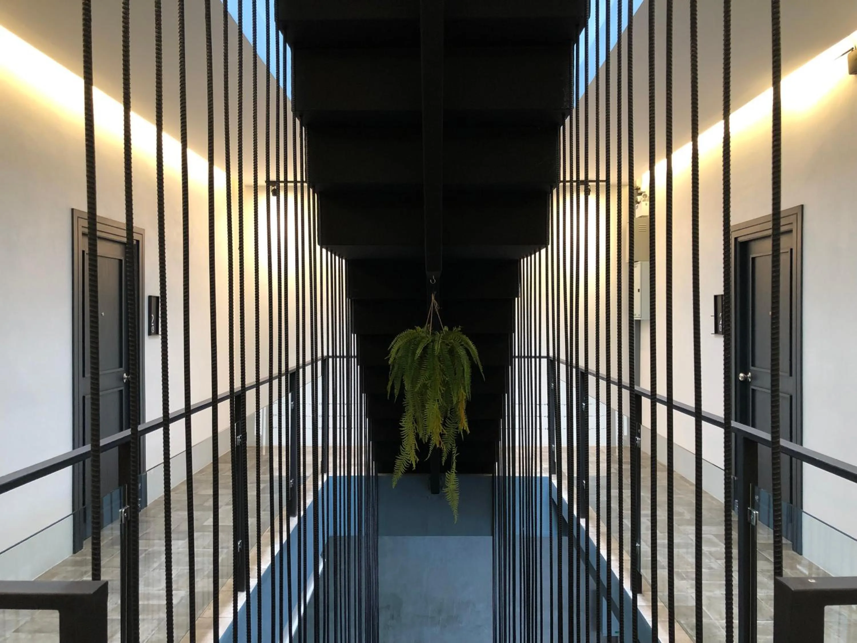 Goodnight Poshtel + Free Netflix