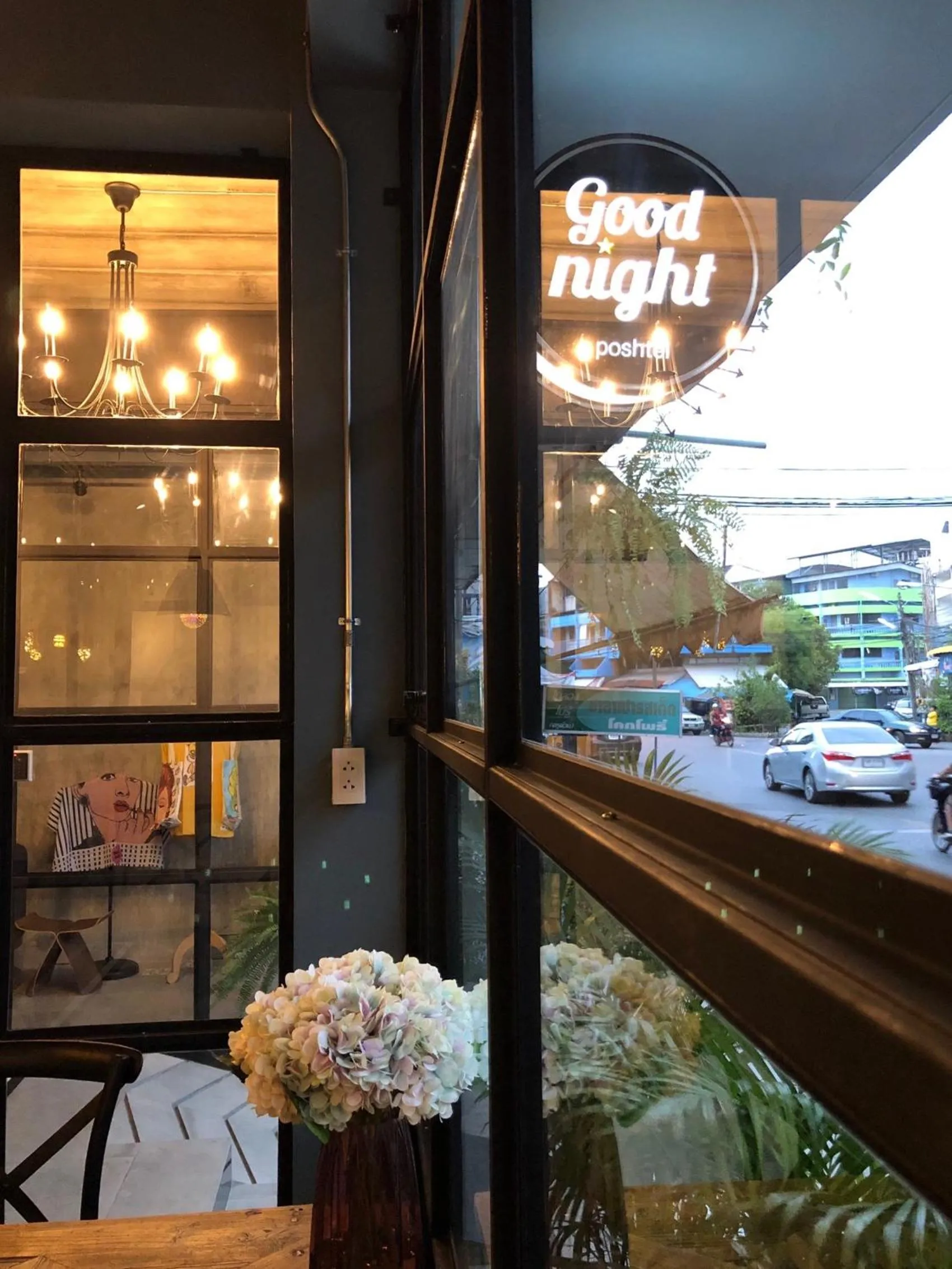 On site in Goodnight Poshtel + Free Netflix