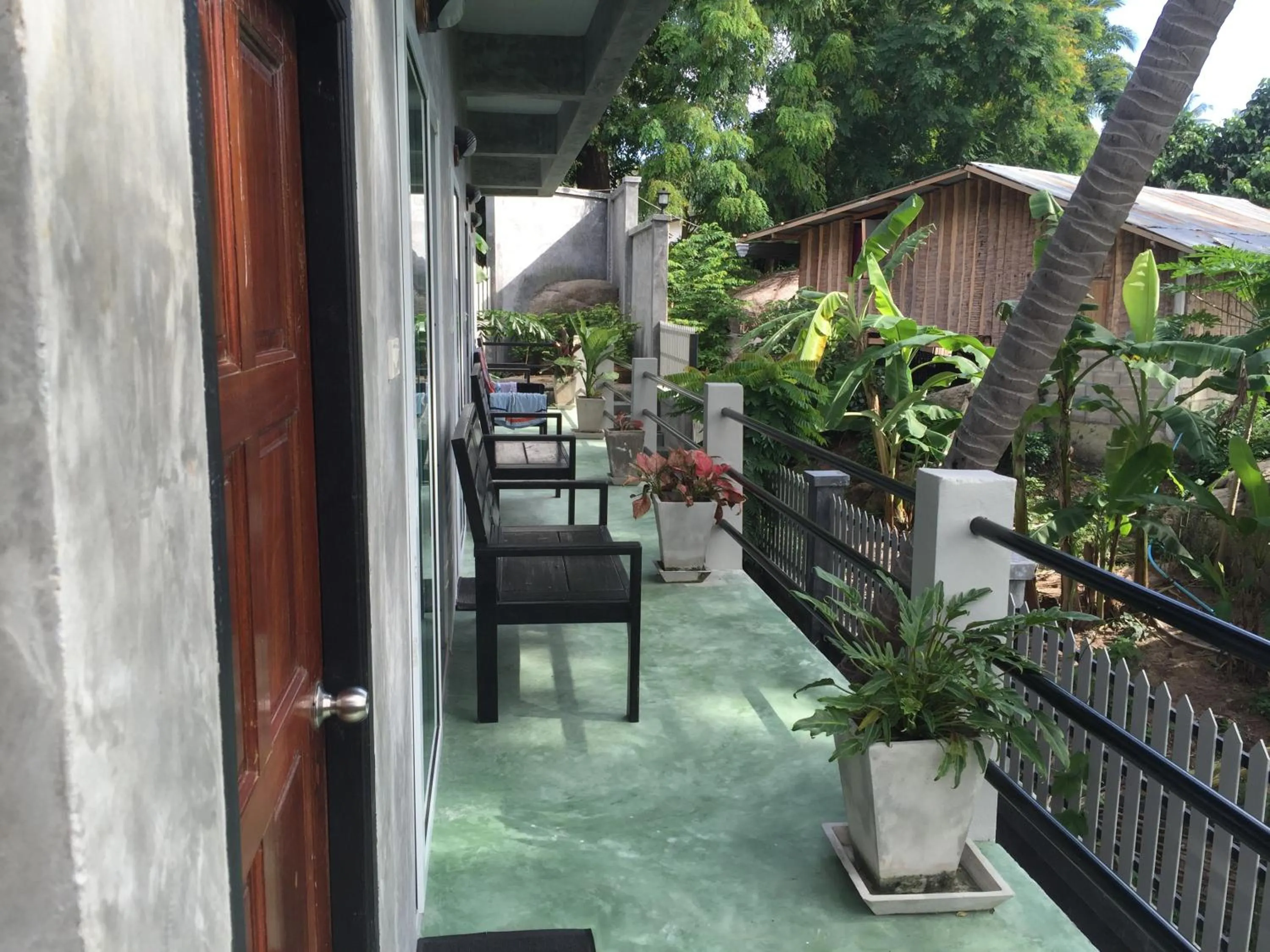 Seating area in Baan Suan Ta Hotel