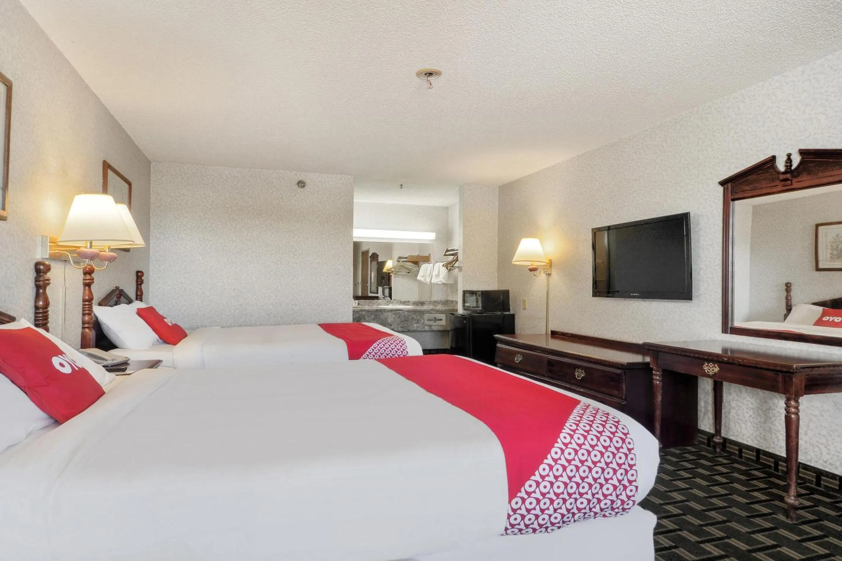 Bedroom, Bed in Lonestar Inn & Suites, Erick OK Hwy 40 BY OYO