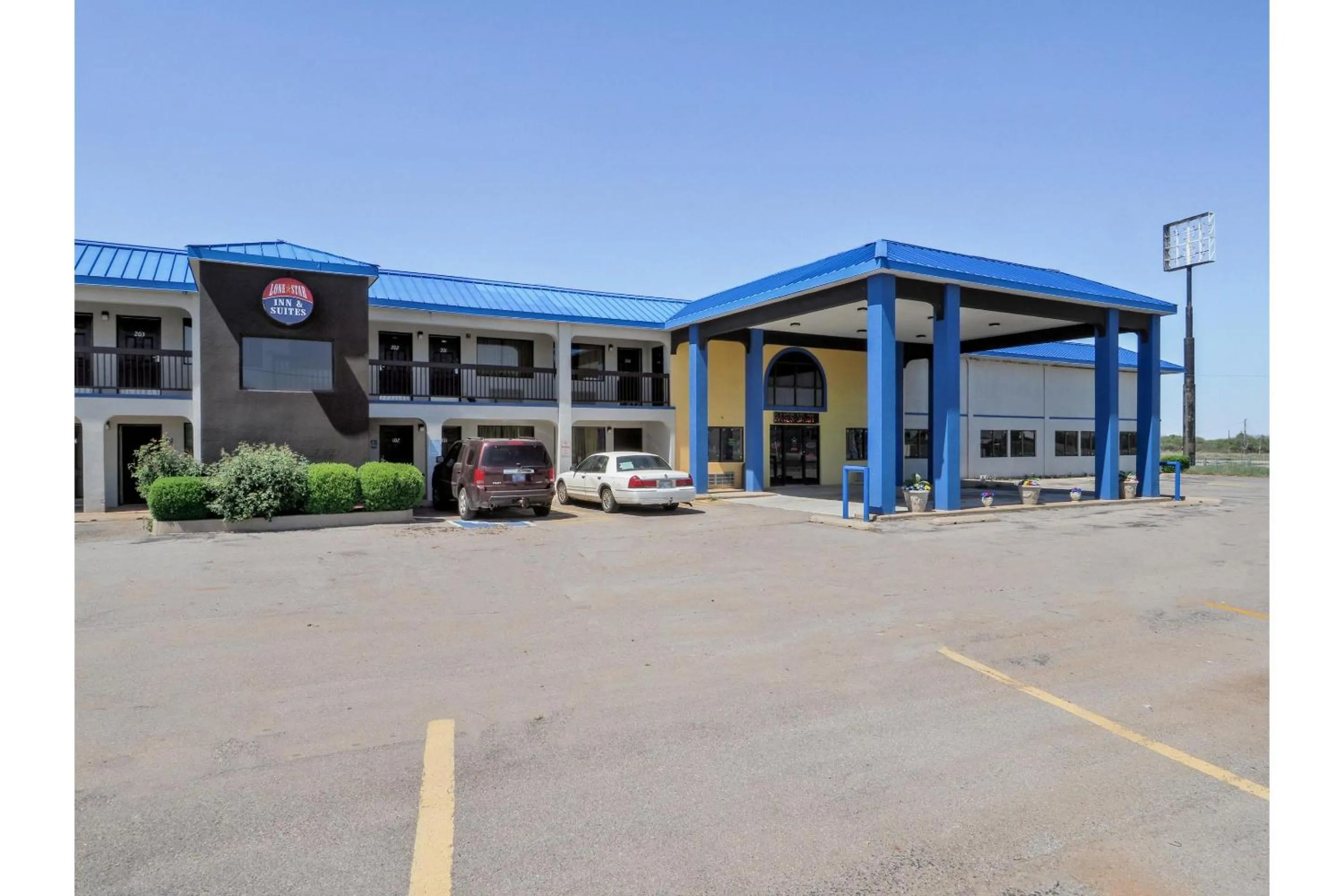Property building in Lonestar Inn & Suites, Erick OK Hwy 40 BY OYO