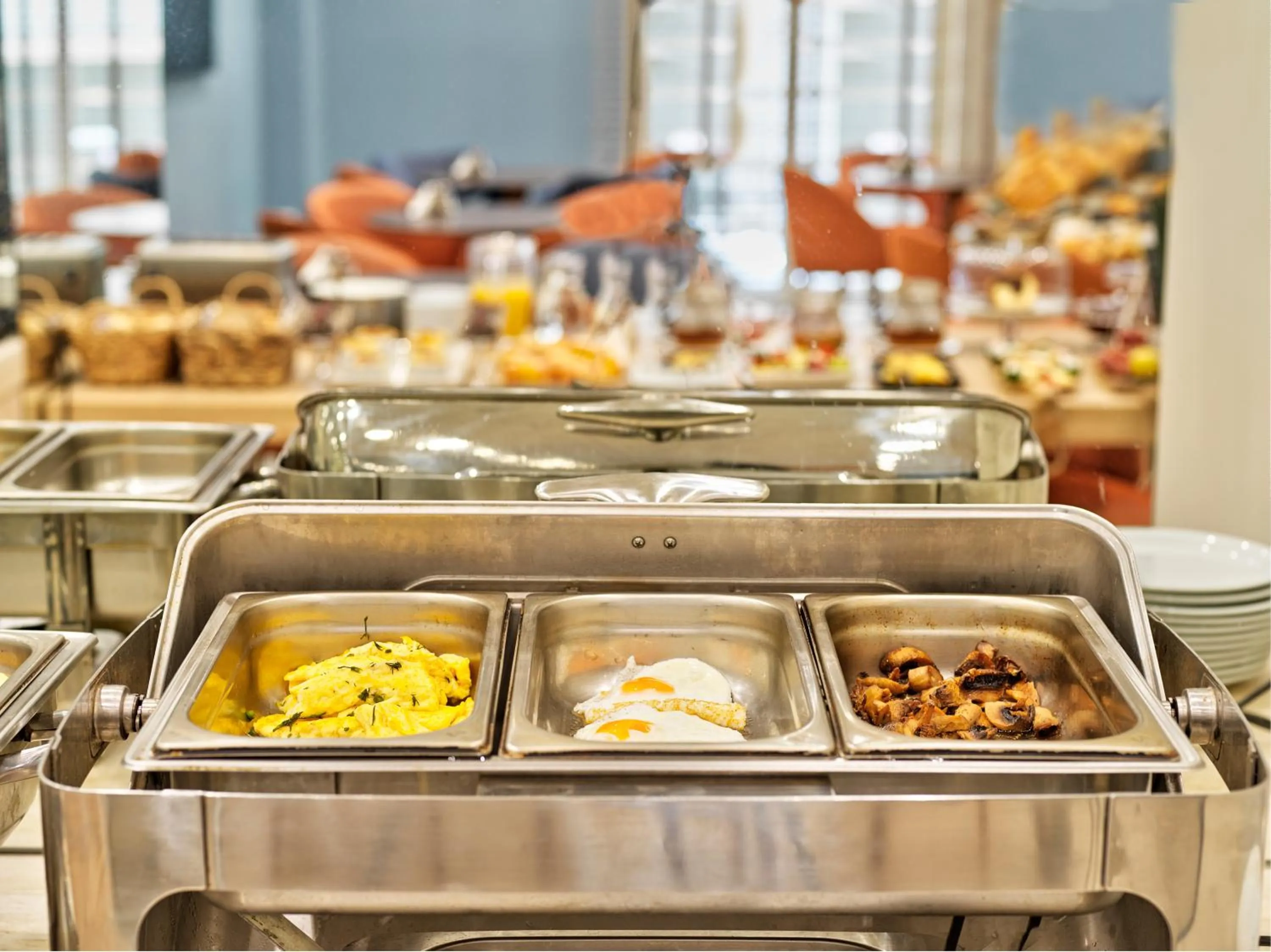 Food and drinks in Phidias Piraeus Hotel