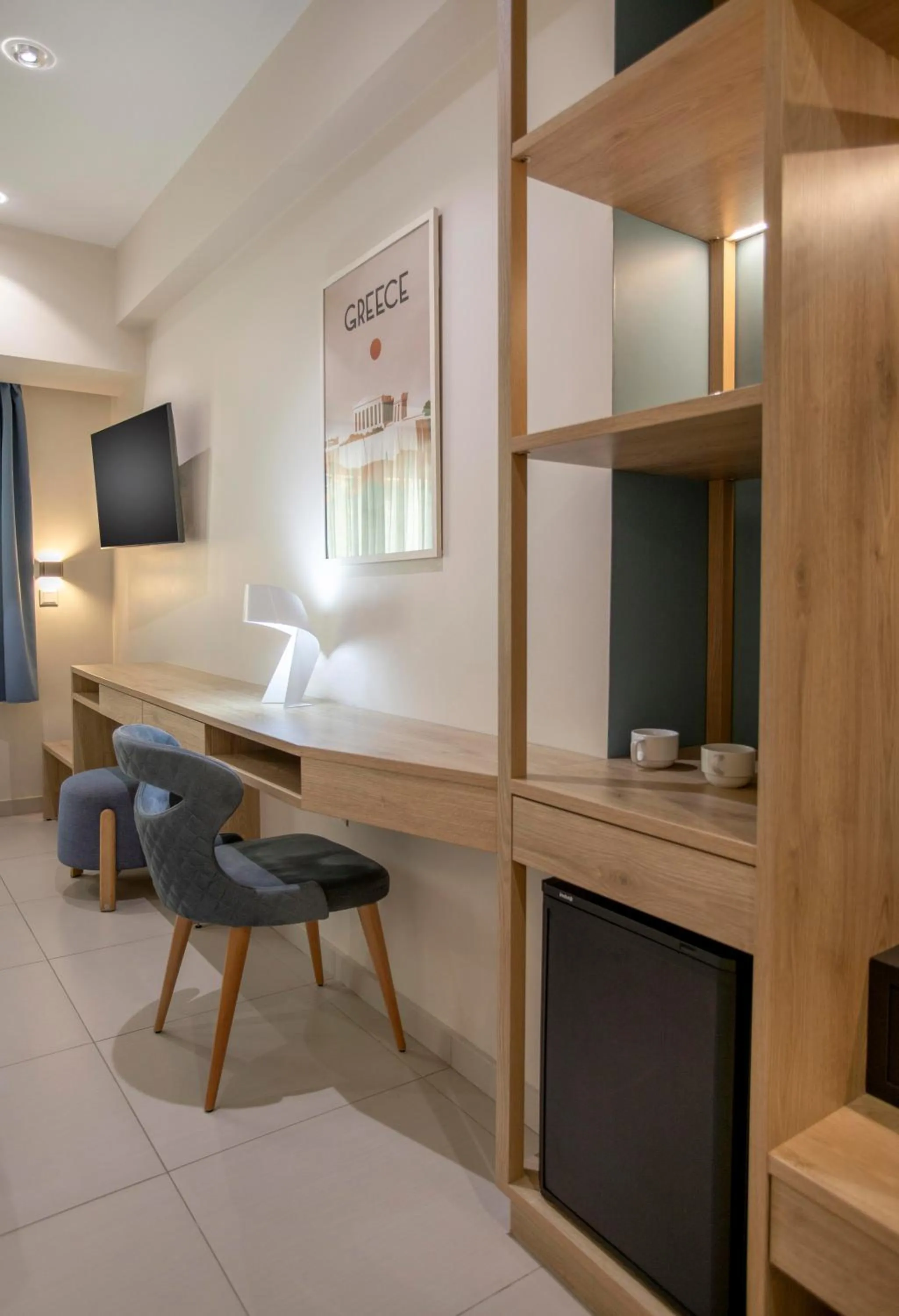 TV and multimedia in Phidias Piraeus Hotel