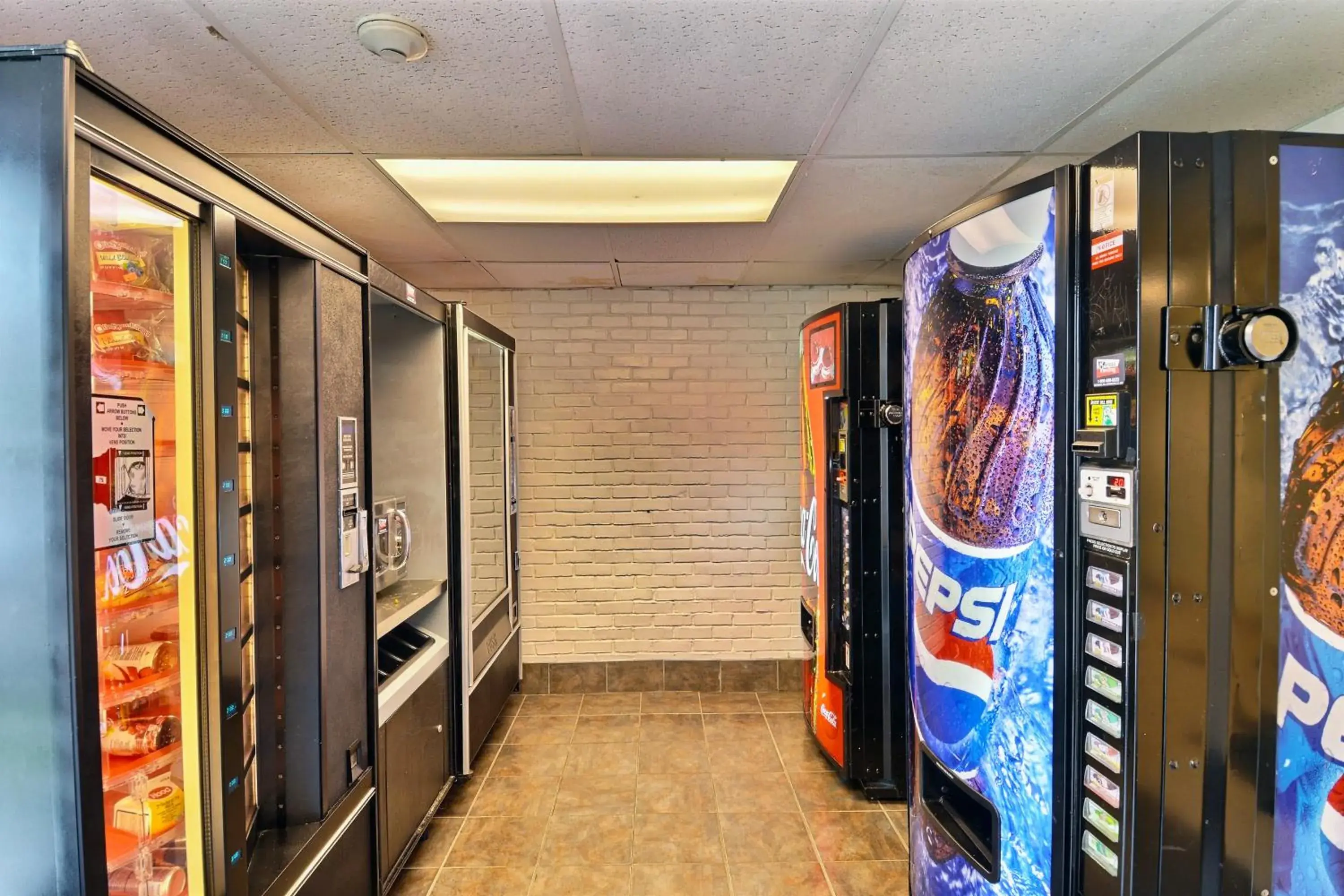 Restaurant/places to eat in Motel 6-Danvers, MA - Boston North Restaurant/places to eat in Motel 6-Danvers, MA - Boston North