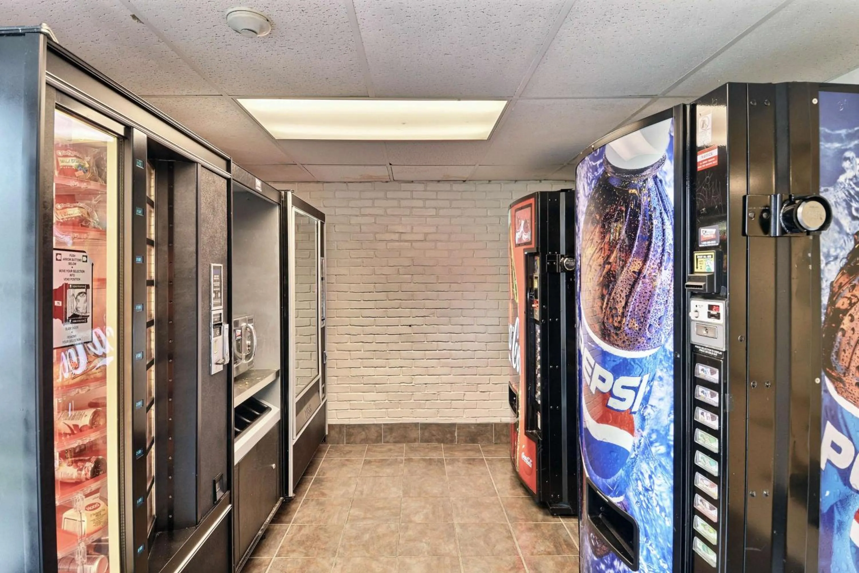 Property building in Motel 6-Danvers, MA - Boston North