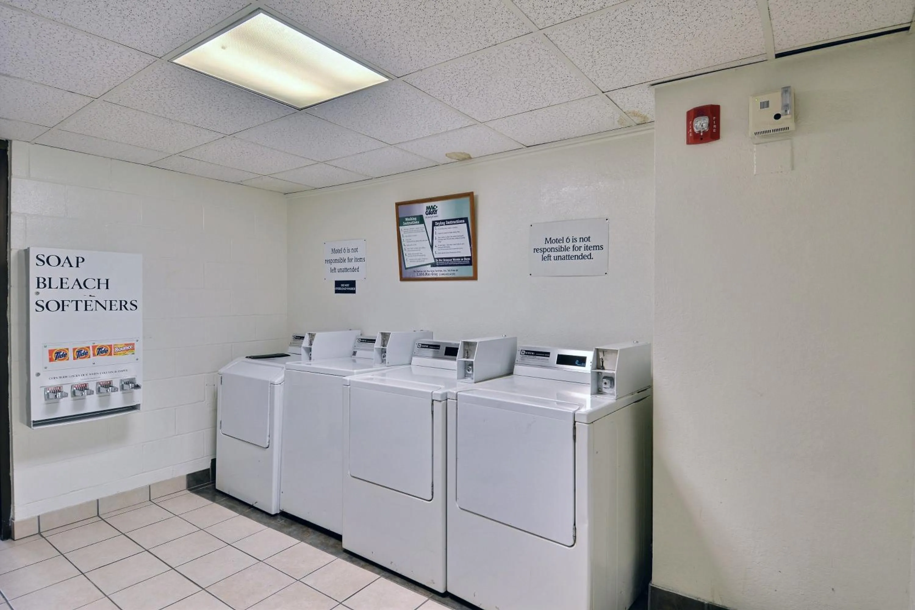 Decorative detail in Motel 6-Danvers, MA - Boston North