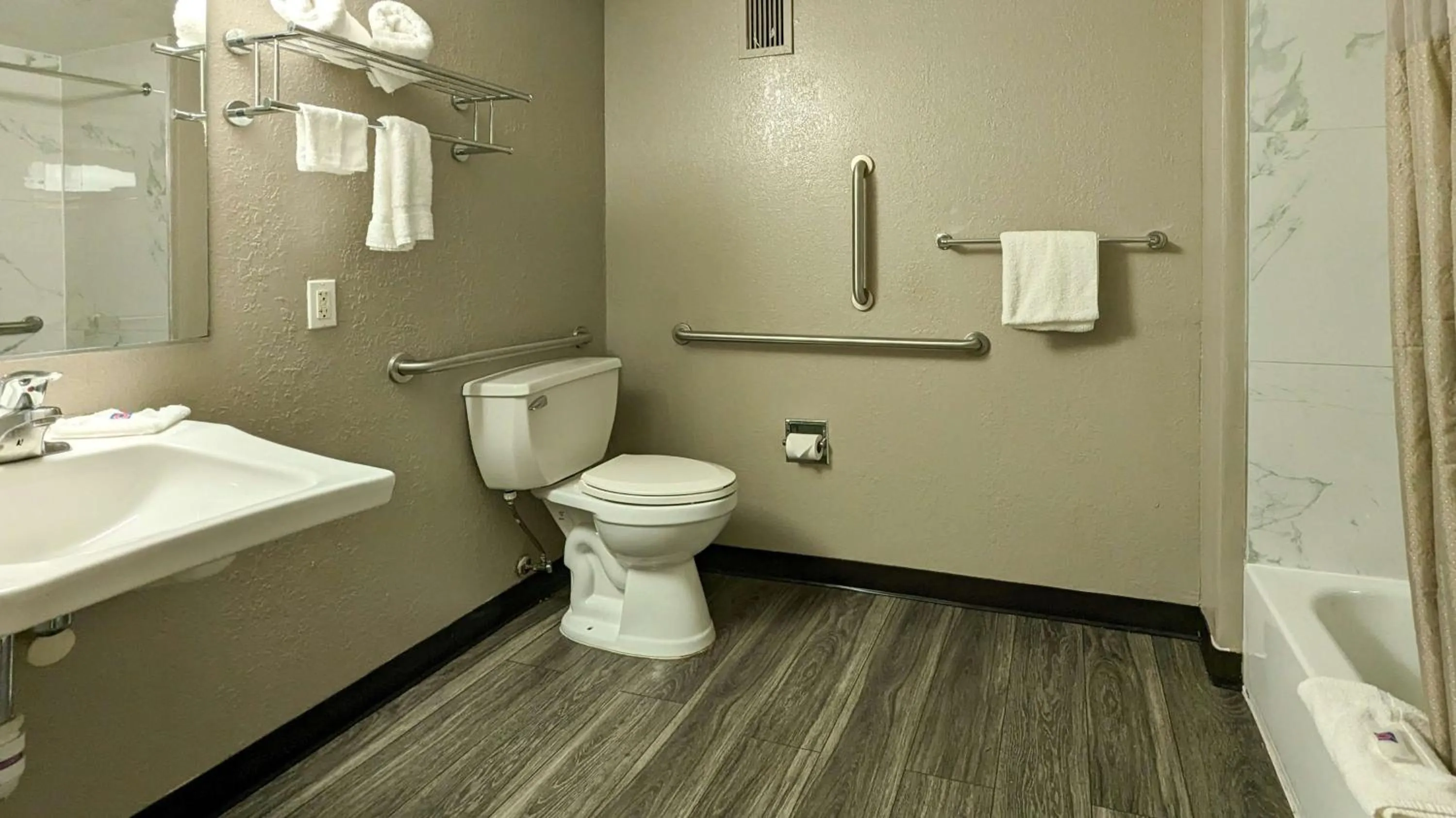 Bathroom in Motel 6-Danvers, MA - Boston North