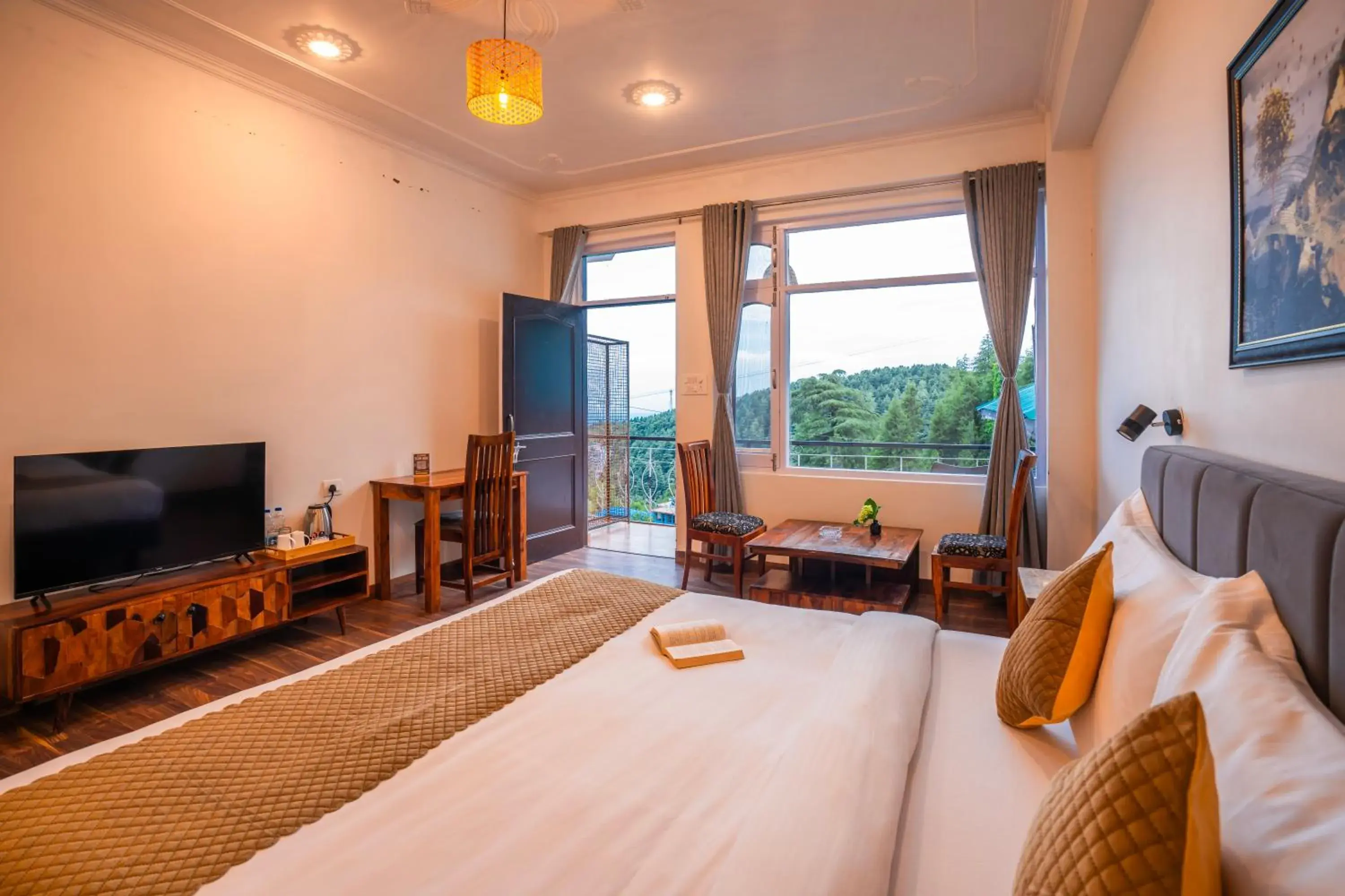 Superior King Room in Alt Life - Dharamkot (Mcleodganj) Superior King Room in Alt Life - Dharamkot (Mcleodganj)