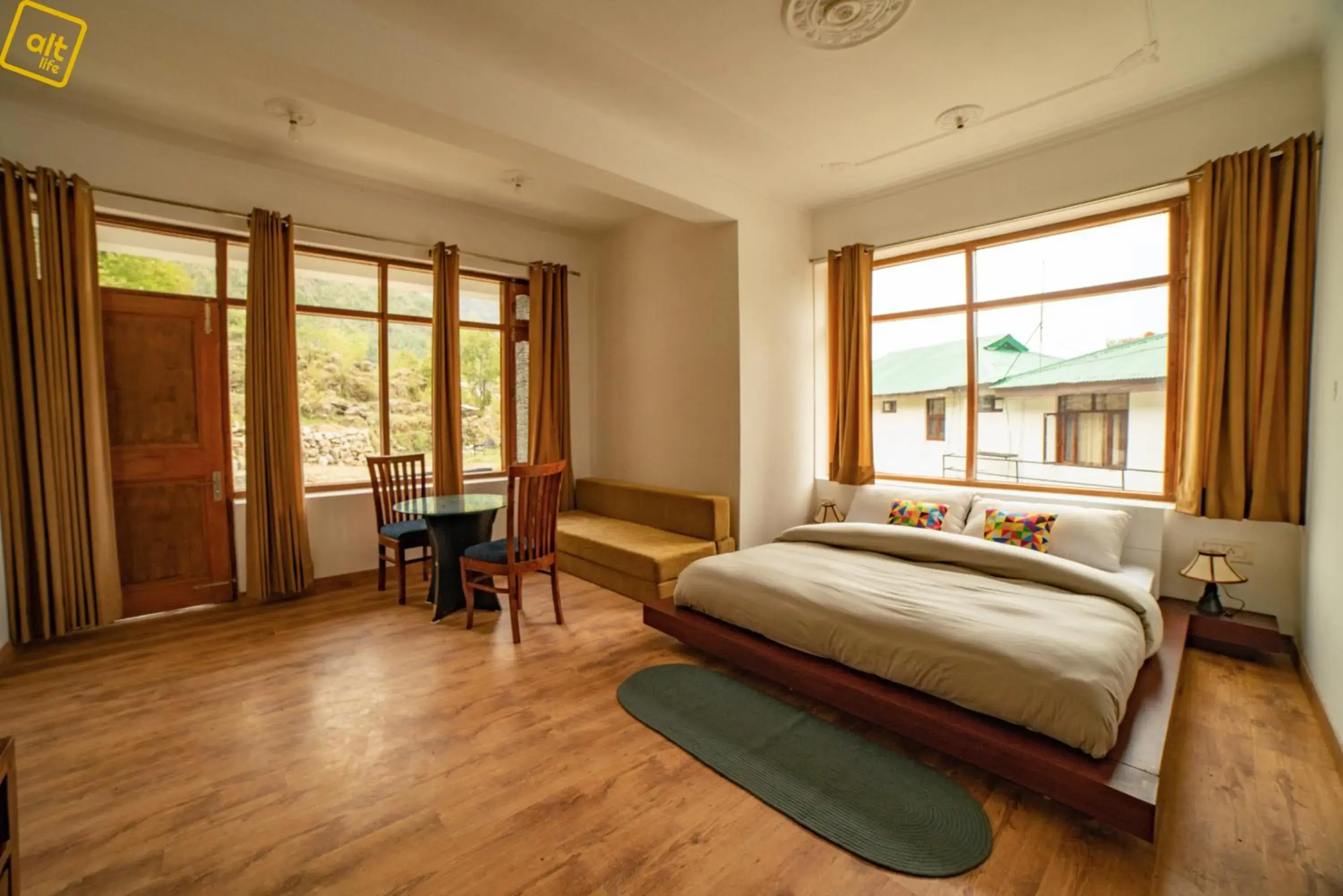 Junior Suite with Mountain View in Alt Life Stays - Dharamkot Mcleodganj Junior Suite with Mountain View in Alt Life Stays - Dharamkot Mcleodganj