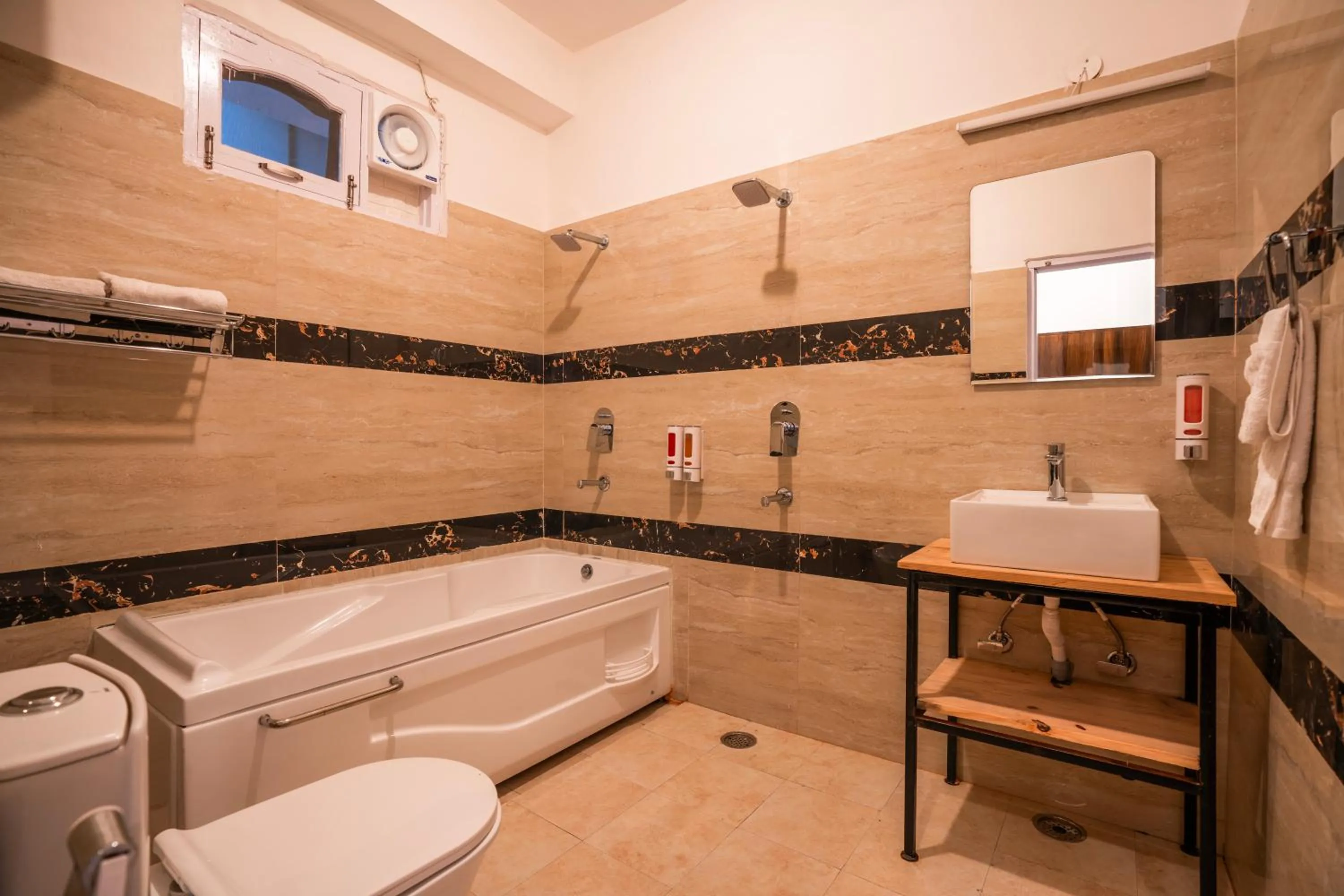 Alt Life - Dharamkot (Mcleodganj)