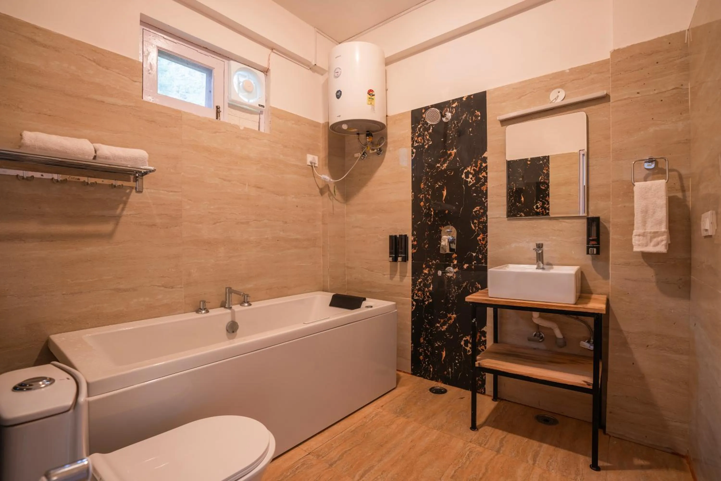 Bathroom in Alt Life - Dharamkot (Mcleodganj)