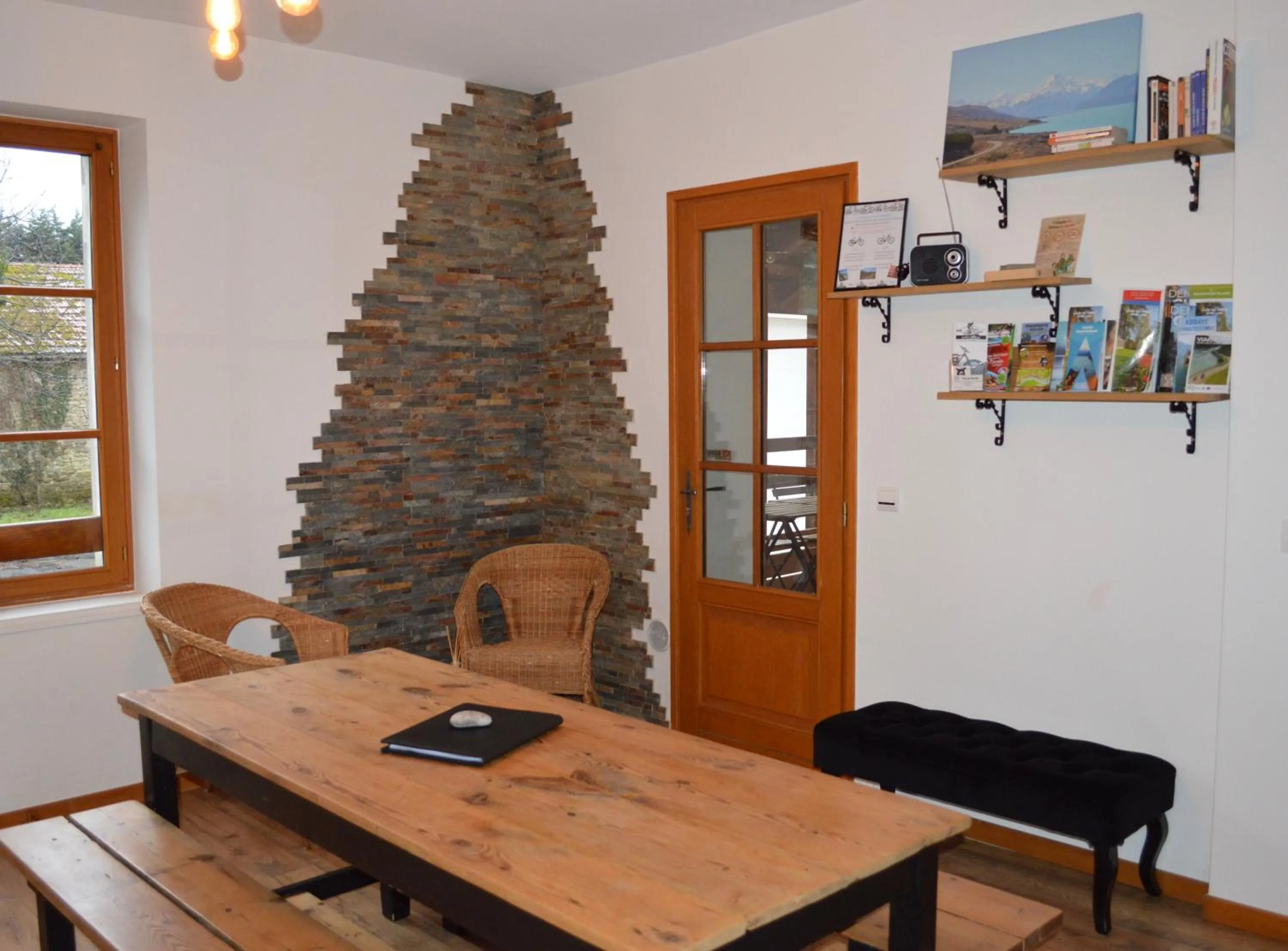 Communal kitchen in Maison Maliga J&G House