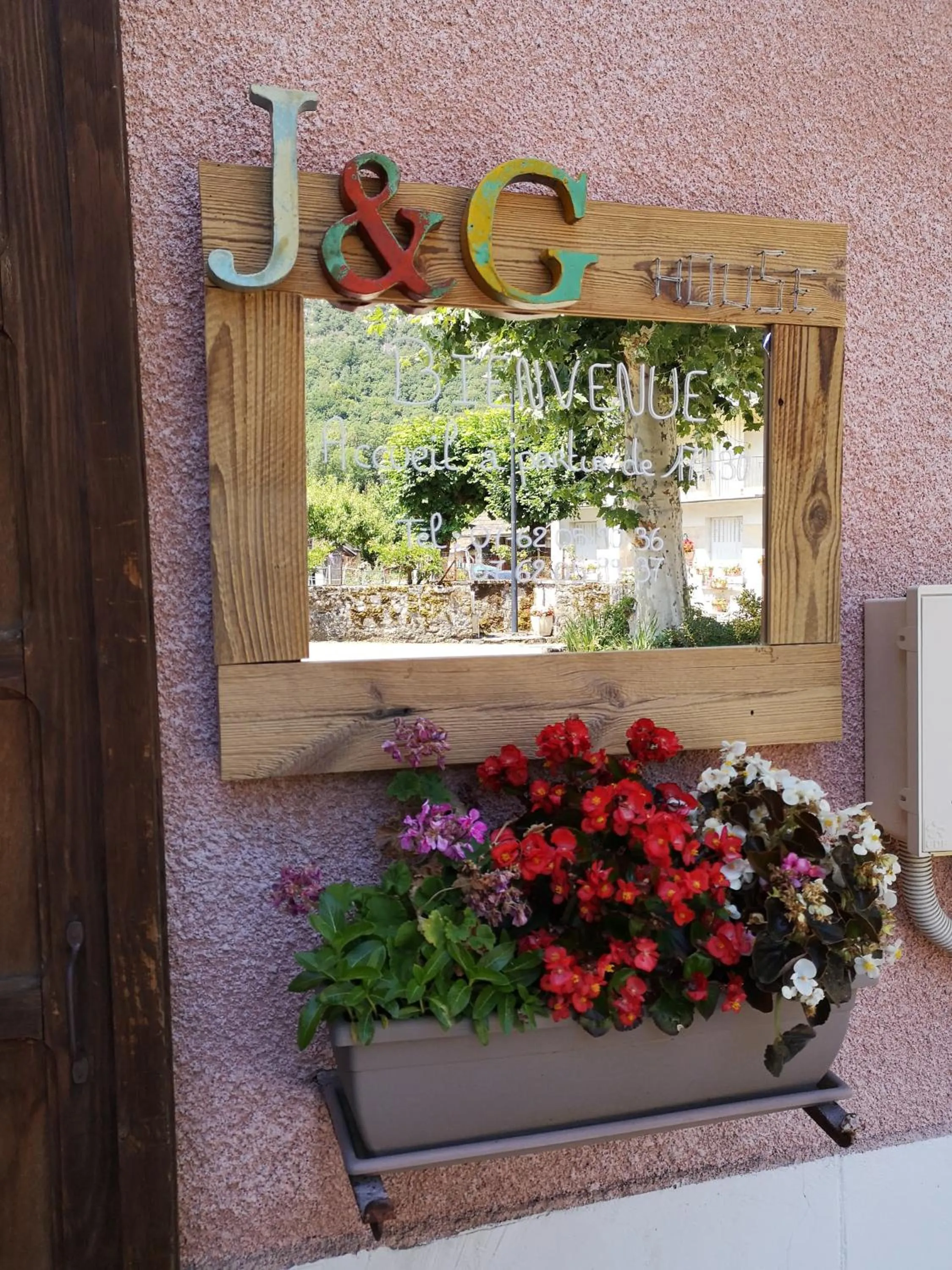 Facade/entrance in Maison Maliga J&G House