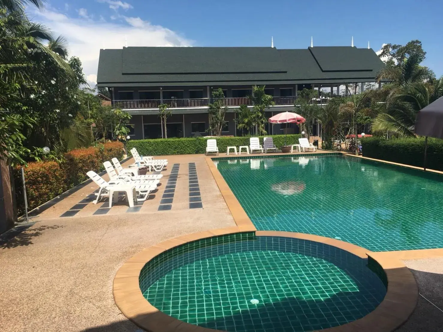 Pool view in Oscar Villa Aonang Krabi Pool view in Oscar Villa Aonang Krabi