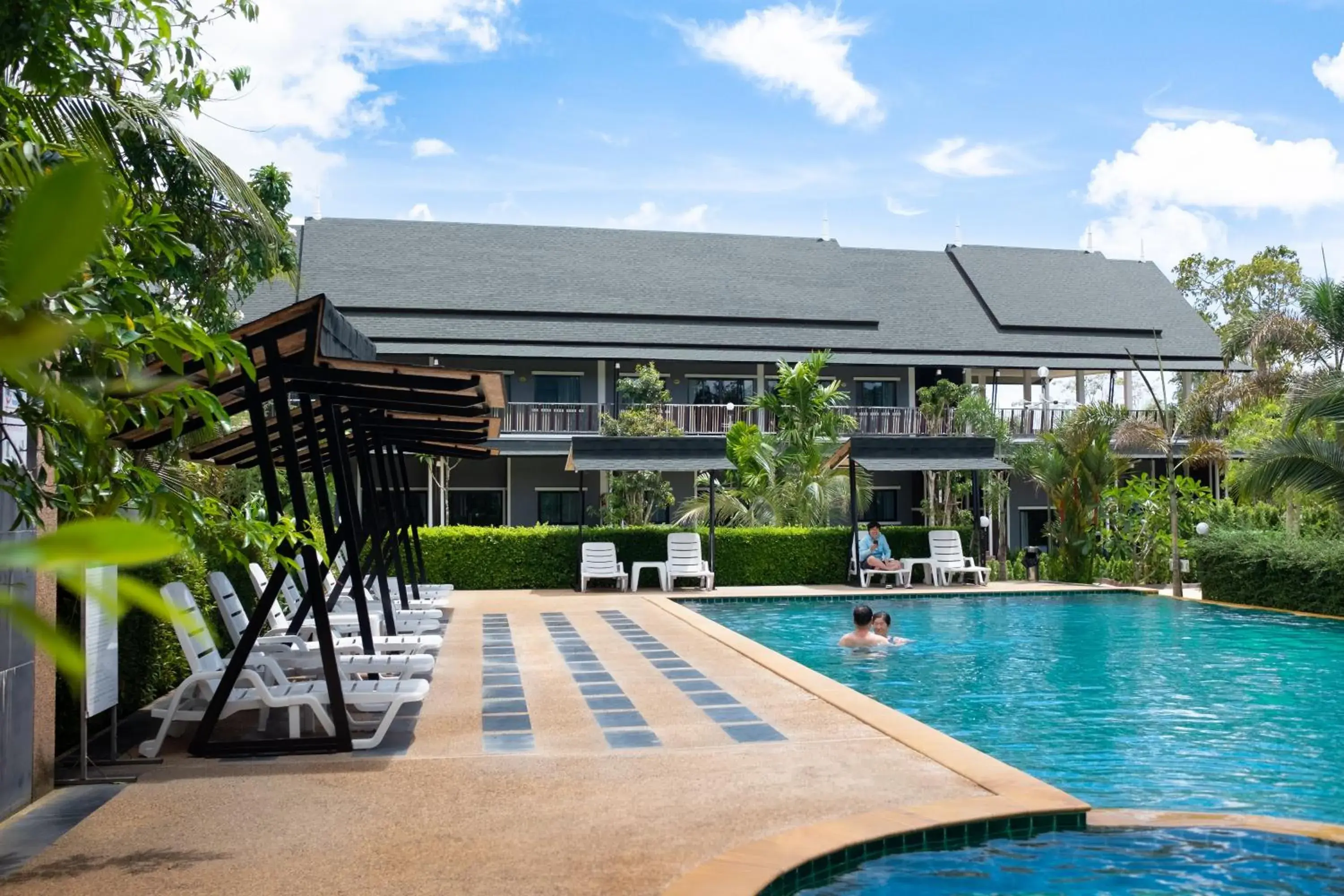 Pool view in Oscar Villa Aonang Krabi Pool view in Oscar Villa Aonang Krabi