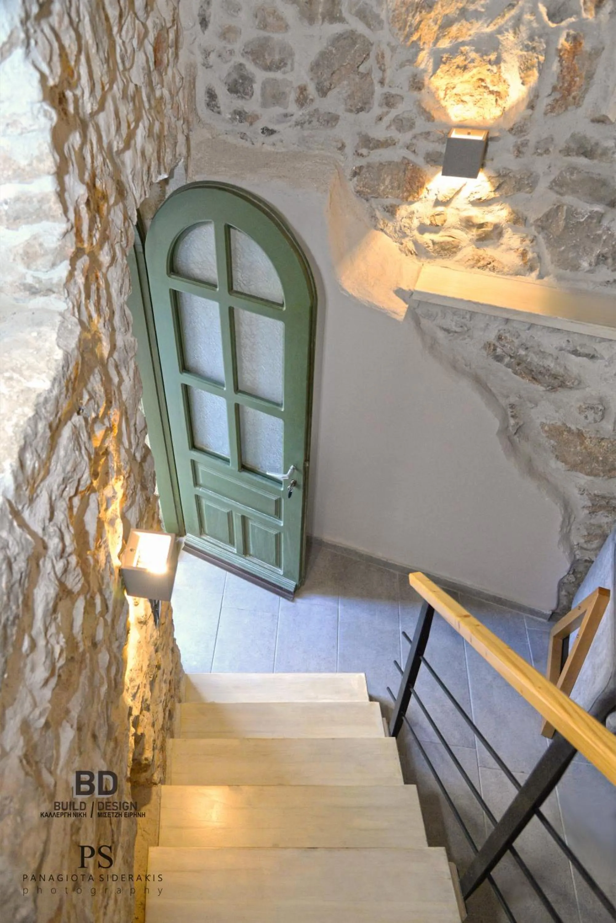 Pyrgos Houses and Restaurant