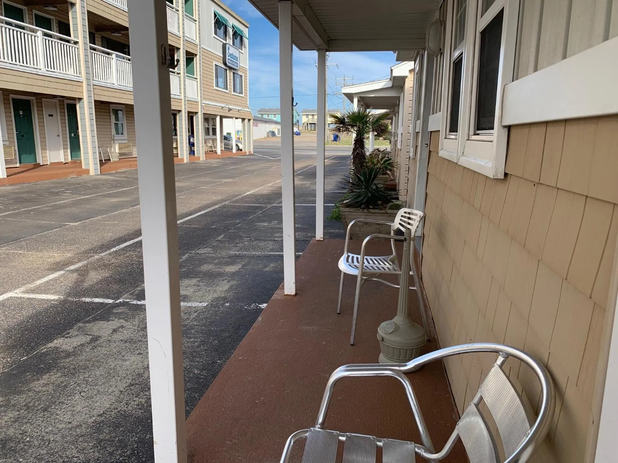 Balcony/Terrace in Sea Horse Inn and Cottages