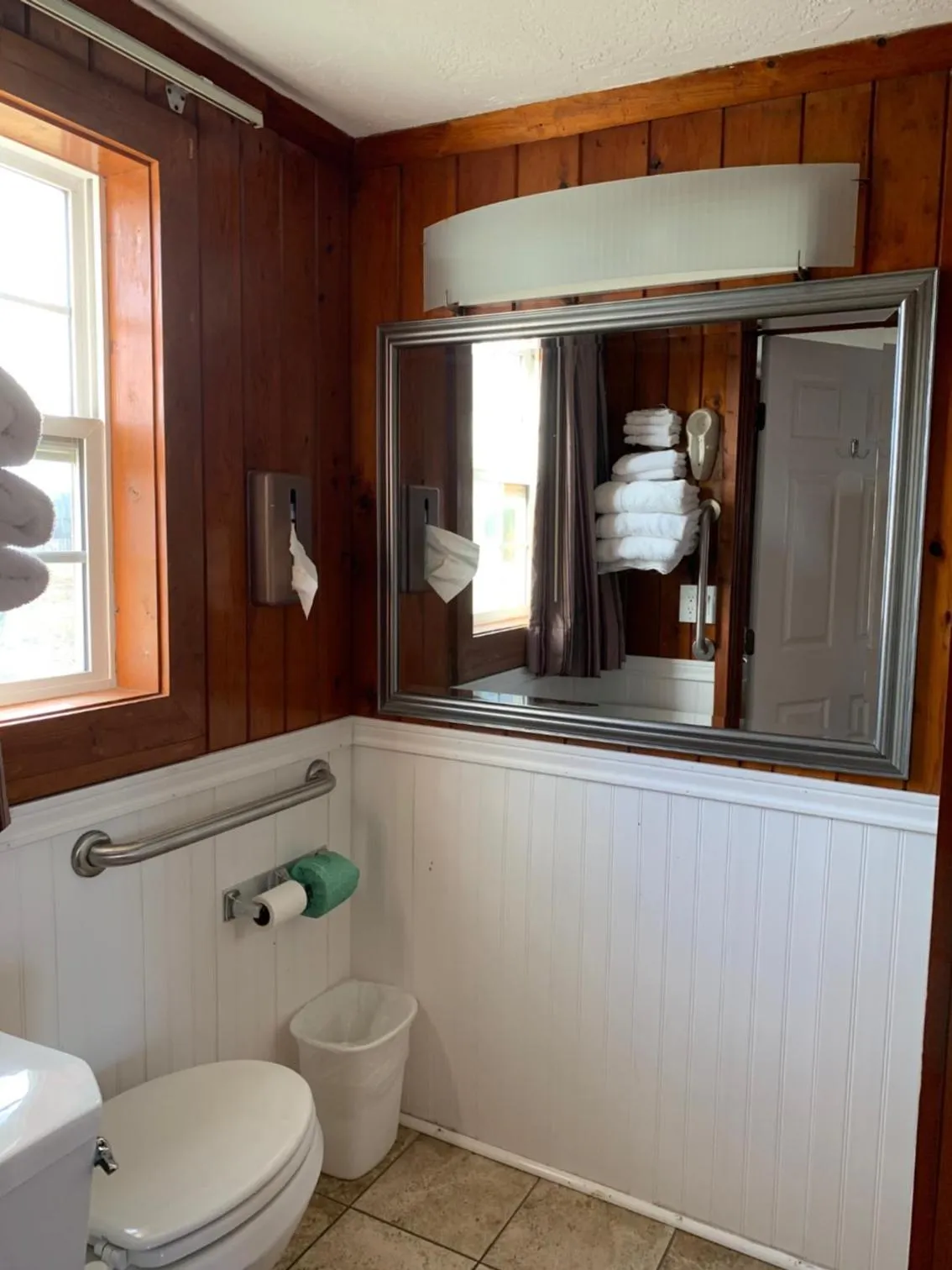 Toilet in Sea Horse Inn and Cottages