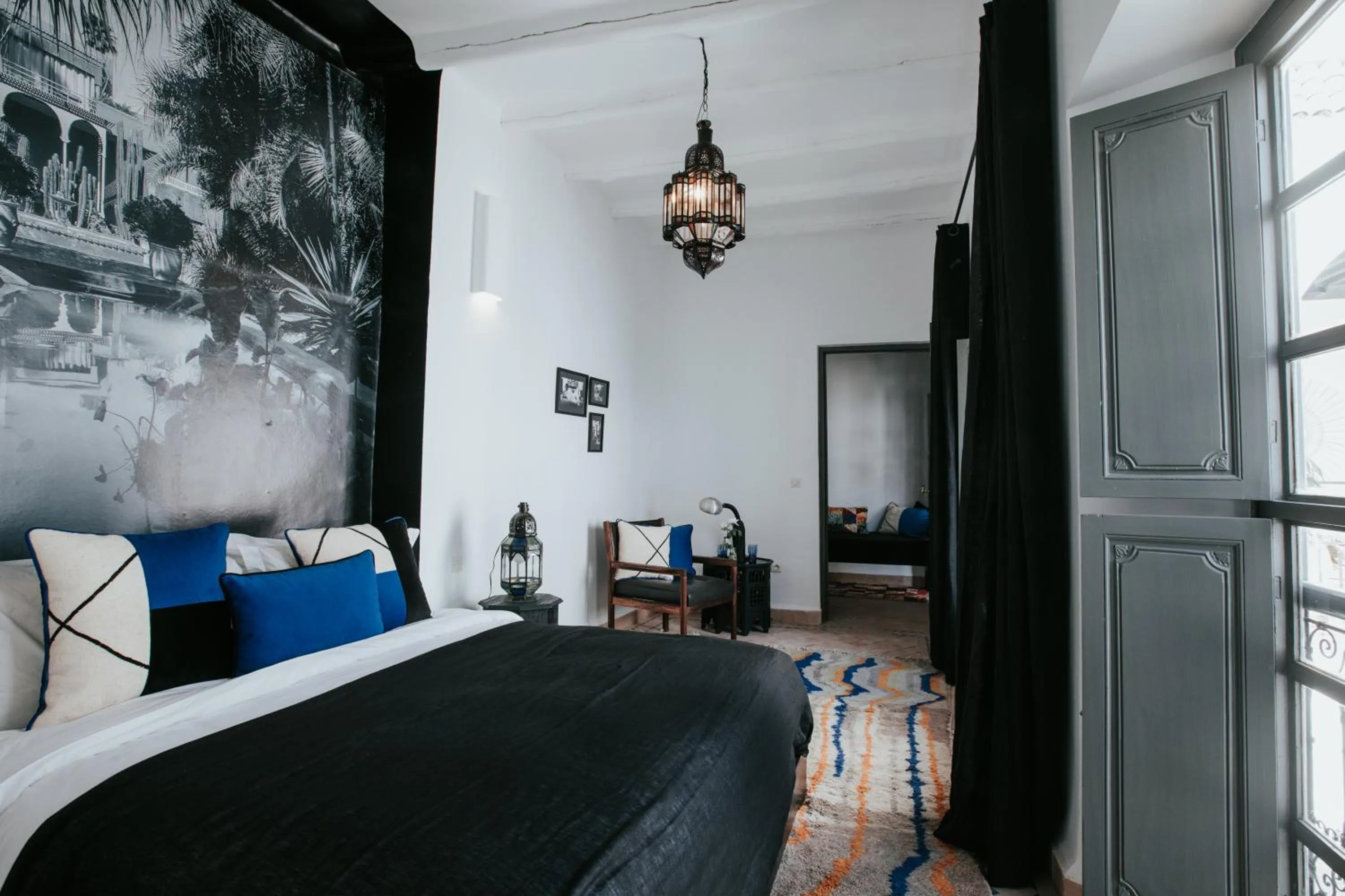 Photo of the whole room, Bed in Dar Titrit