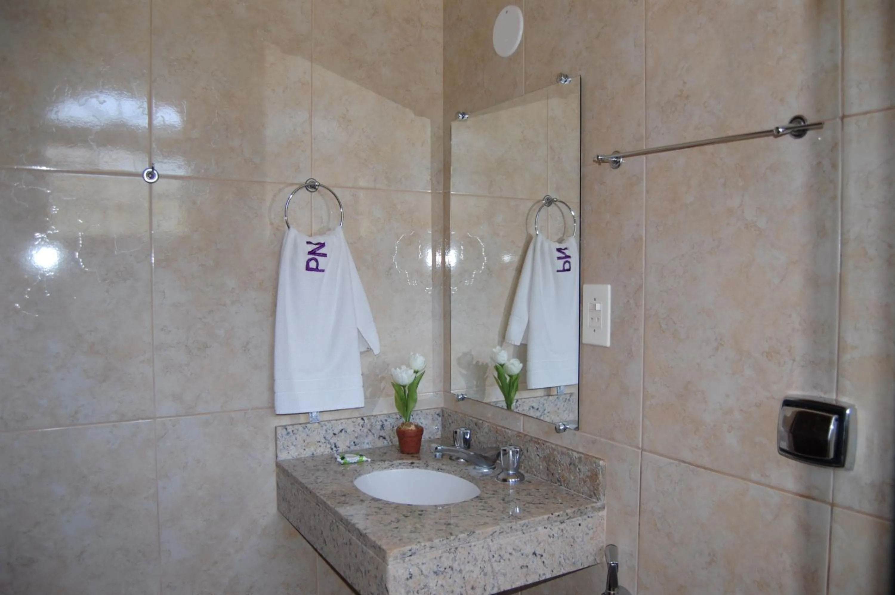 Bathroom in Pousada Nefelibatas