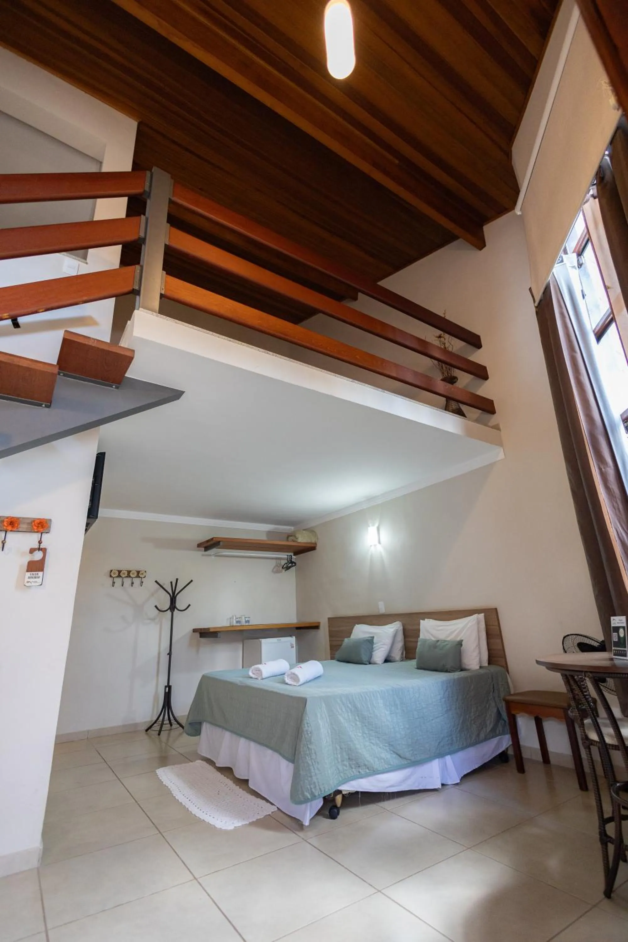 View (from property/room), Bed in Pousada Nefelibatas