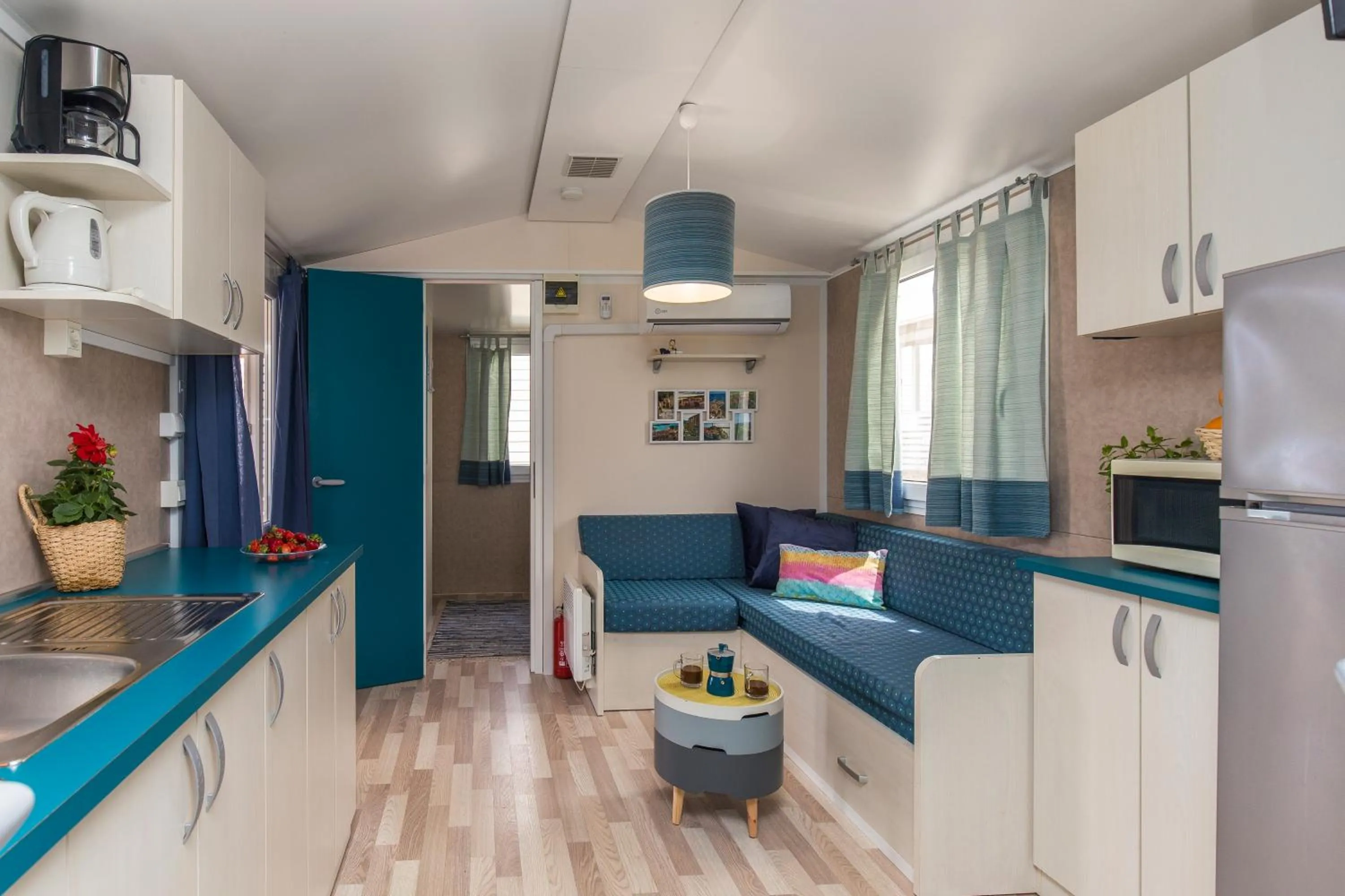 Living room in West Coast Mobilhome with XXL Terrace