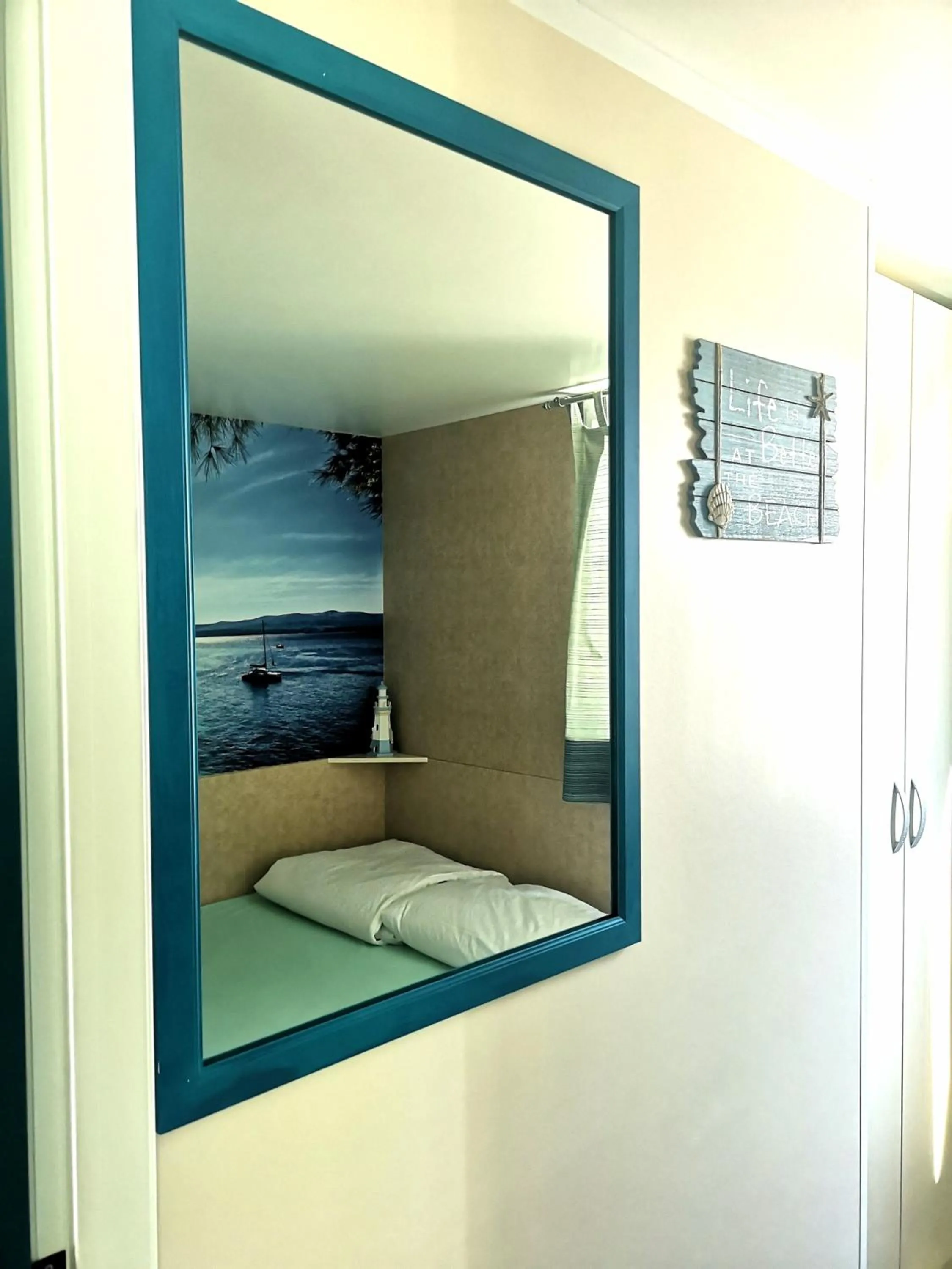 Bedroom, Bed in West Coast Mobilhome with XXL Terrace