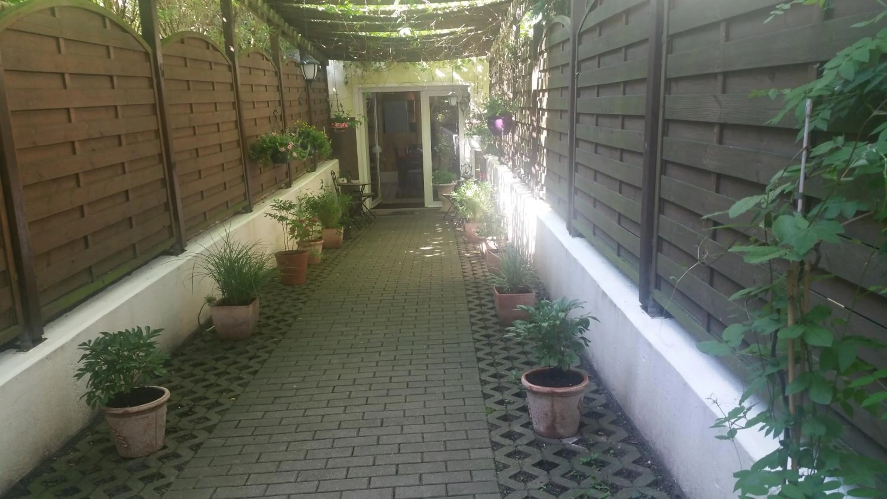 Facade/entrance in Pension Tempelhof