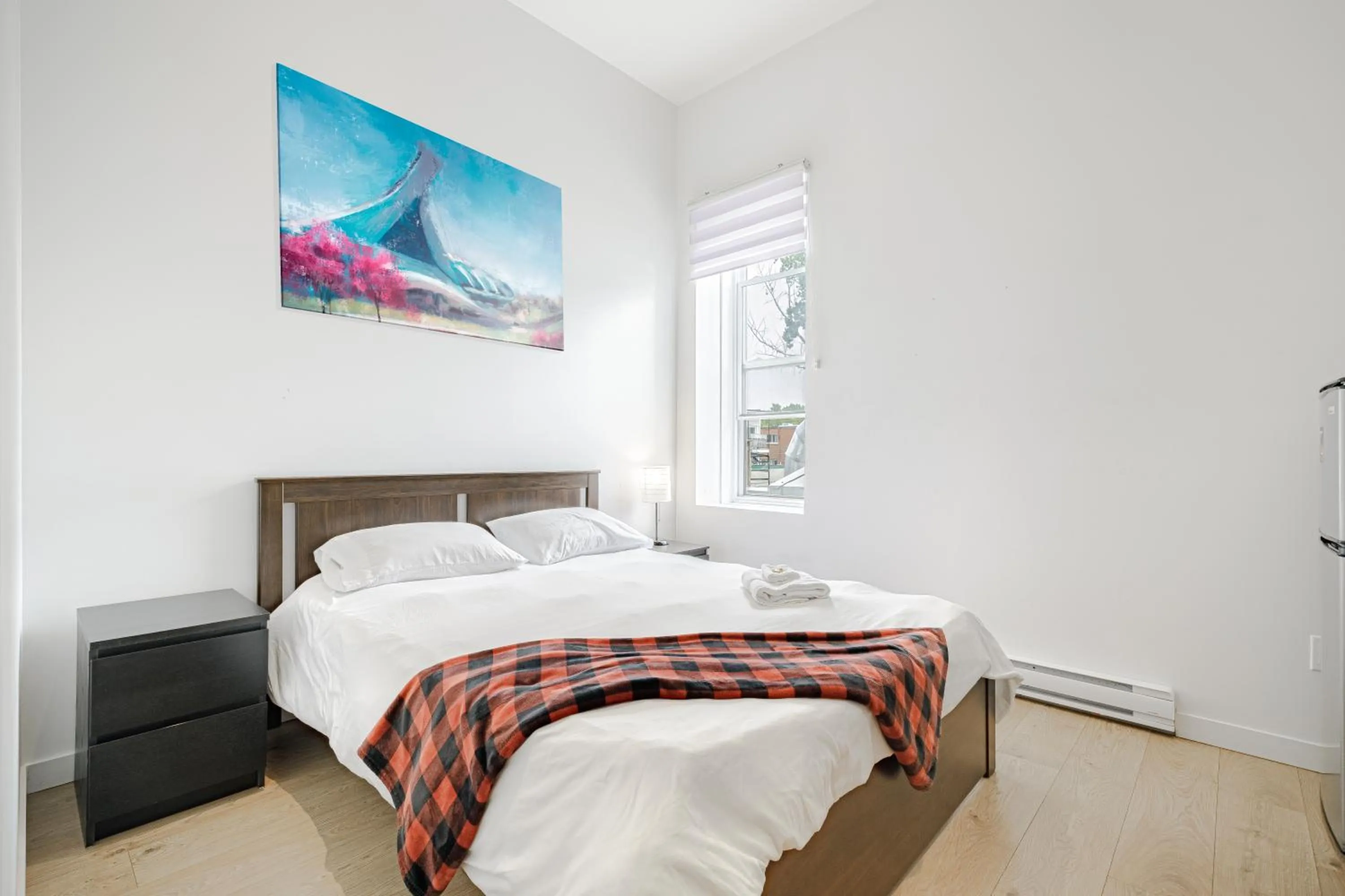 Bed in HoMa Homestay Hotel by Olympic Stadium Montreal Auberge-Hostel