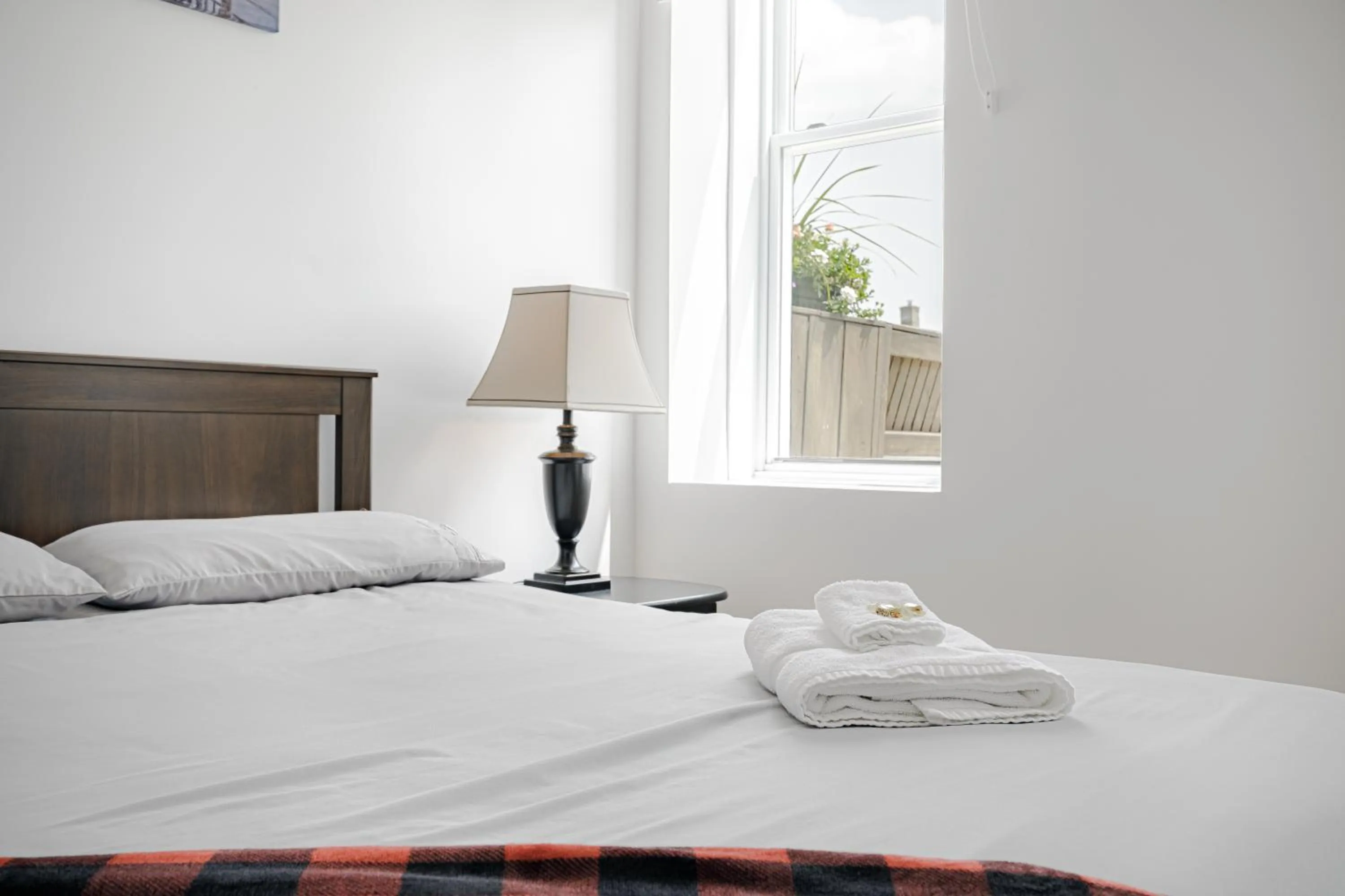 Bed in HoMa Homestay Hotel by Olympic Stadium Montreal Auberge-Hostel