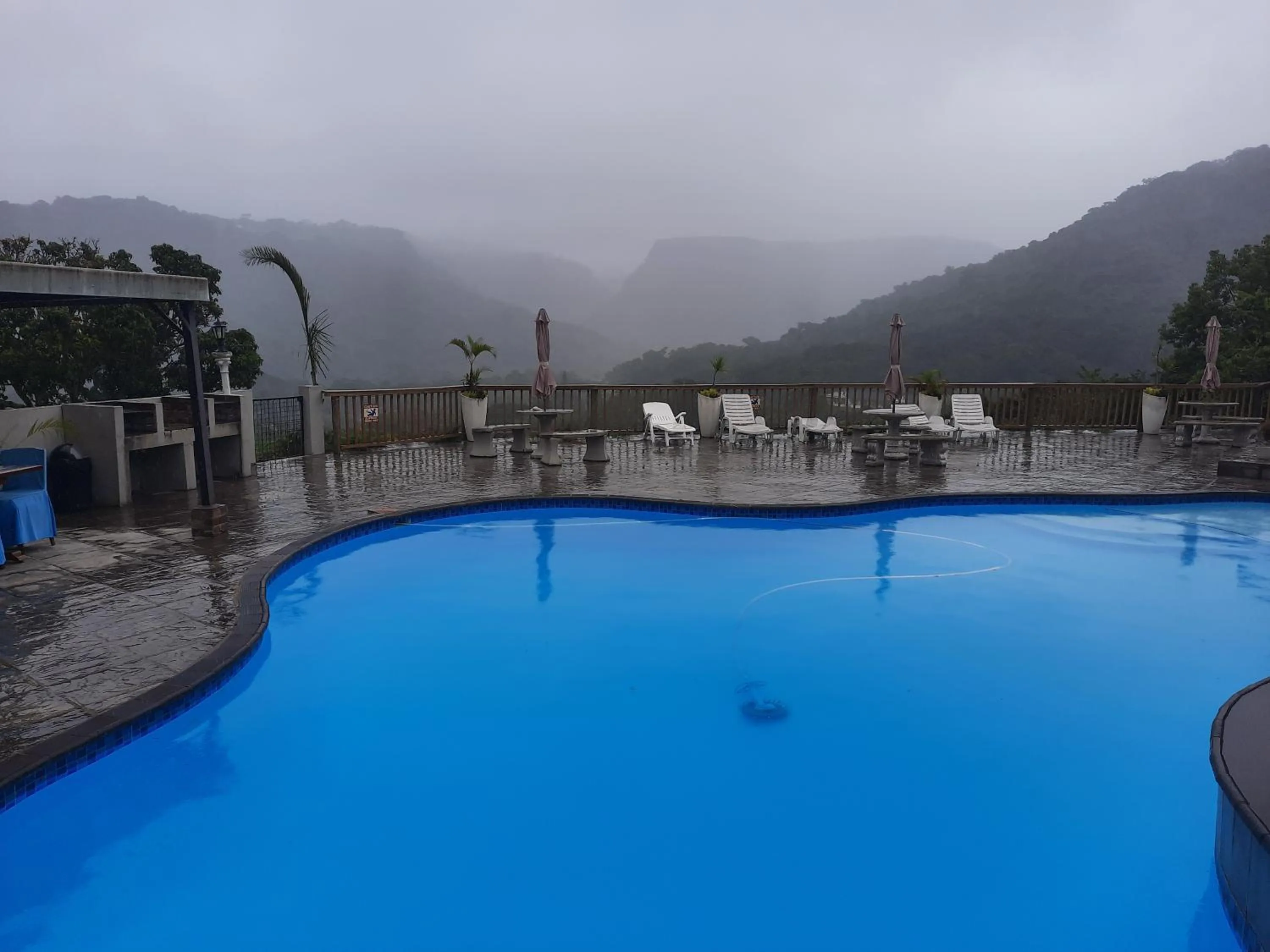 Mountain view in Umtamvuna View Cabanas