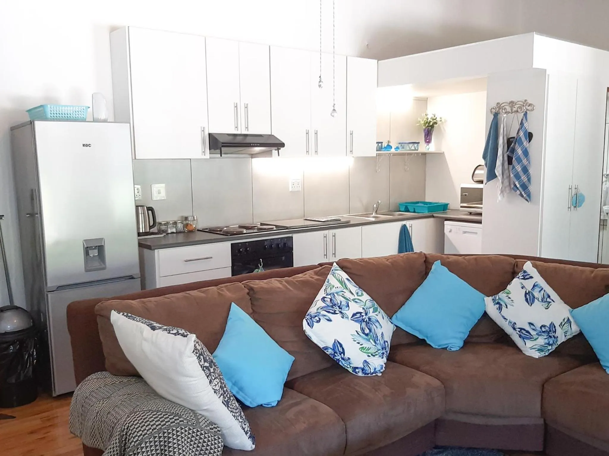 Kitchen or kitchenette in Umtamvuna View Cabanas