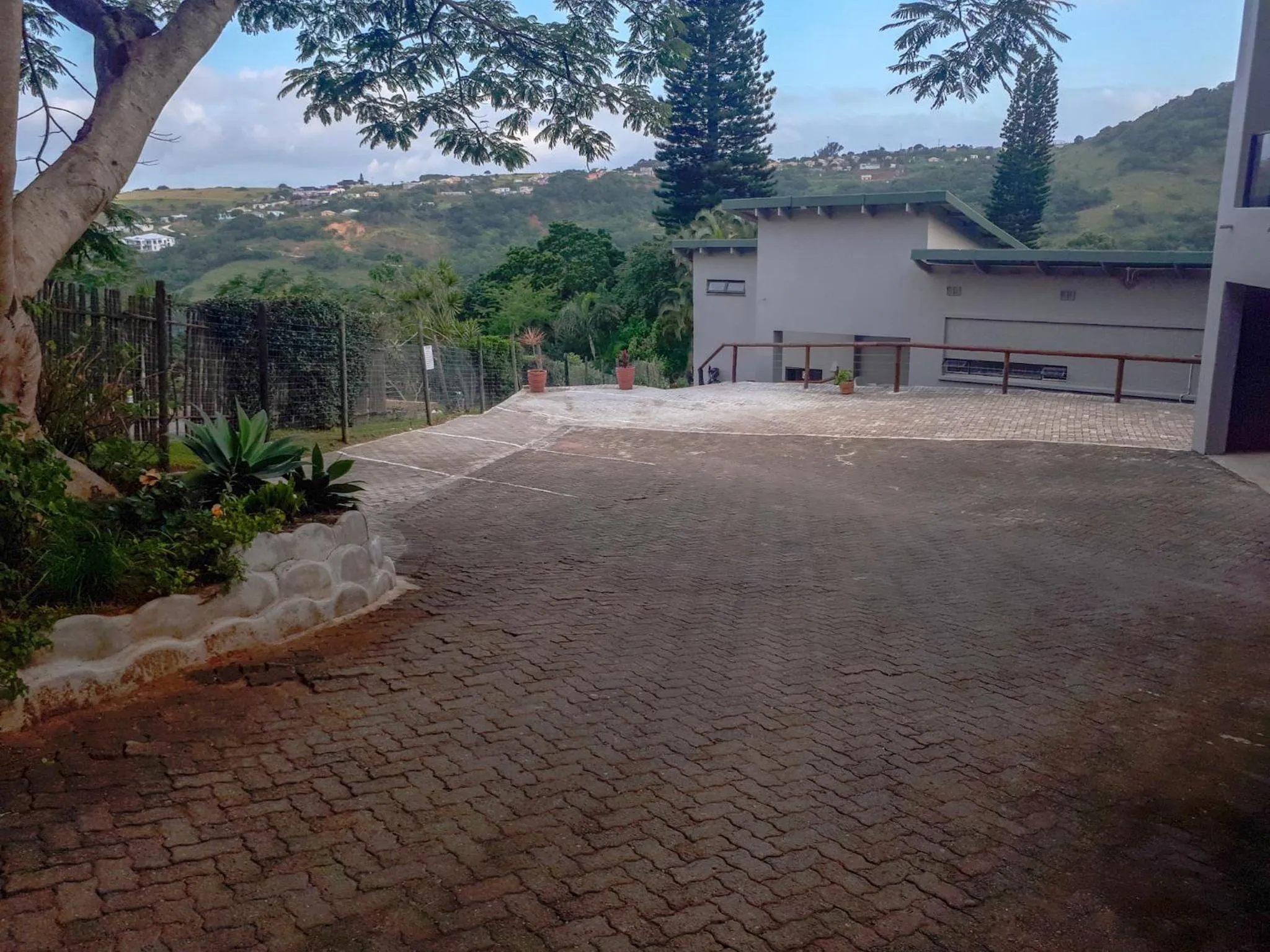 Property building in Umtamvuna View Cabanas