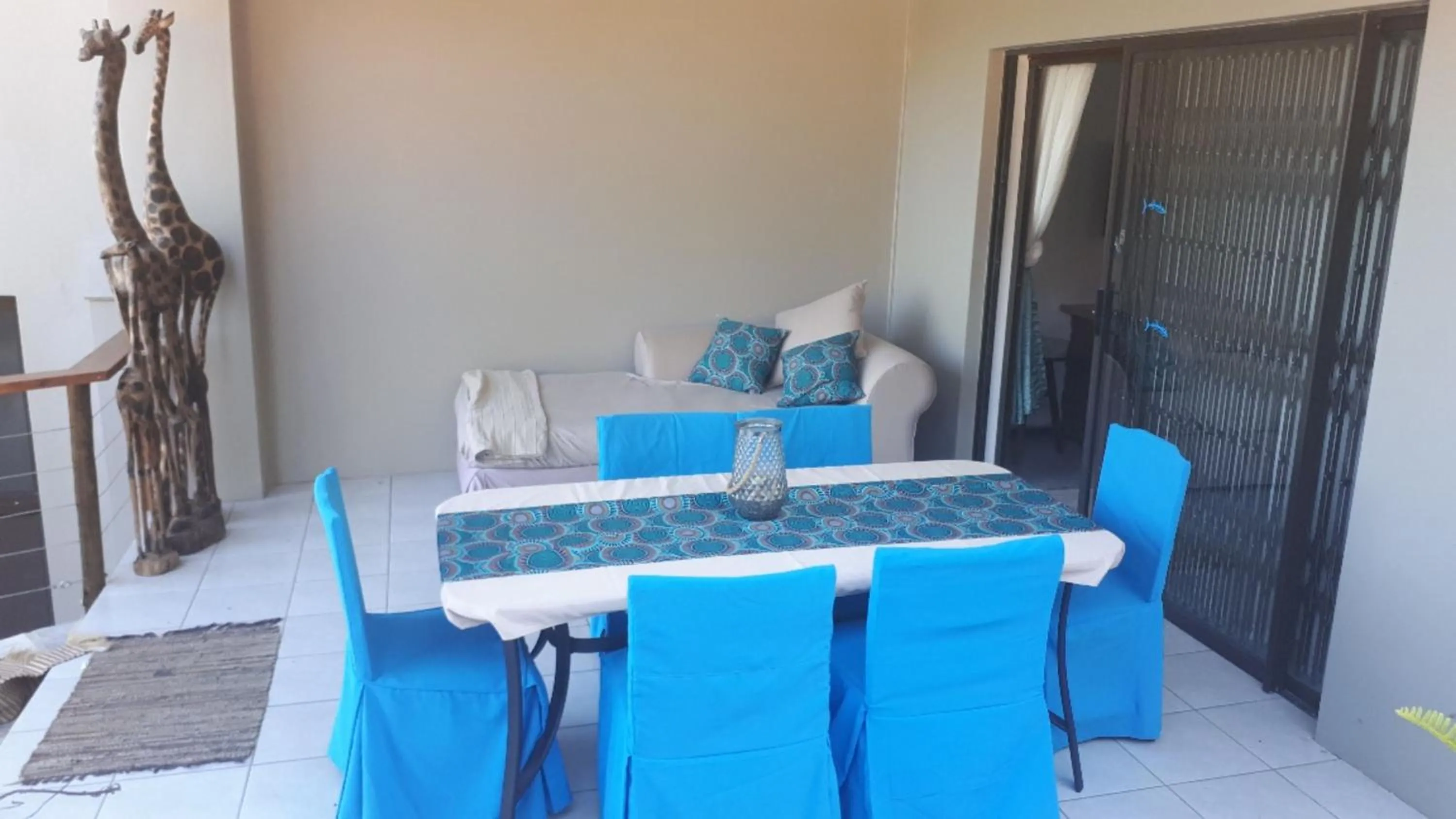 Dining area in Umtamvuna View Cabanas
