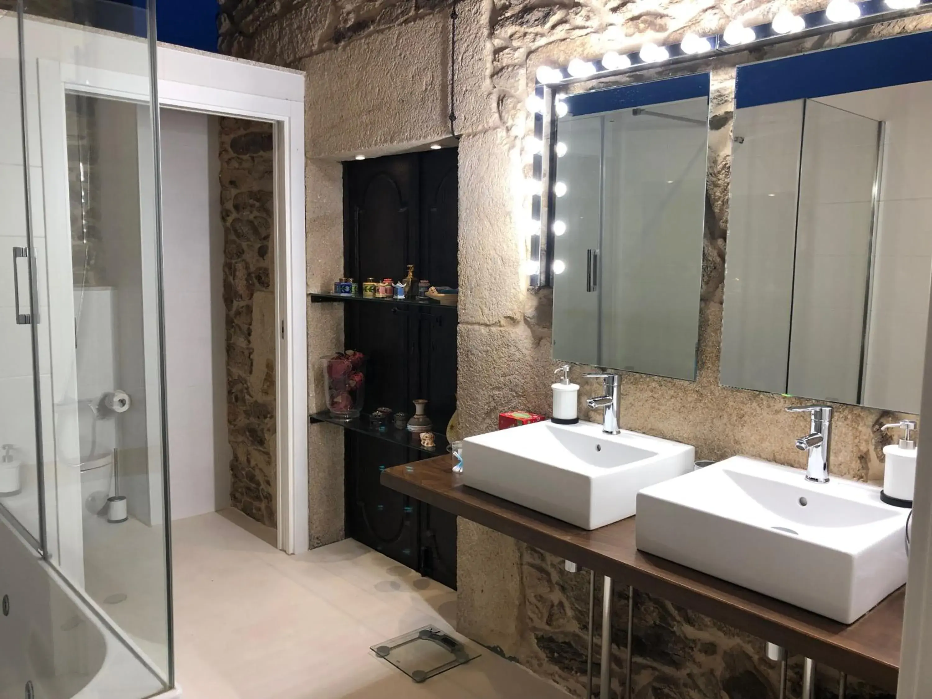 Junior Suite - single occupancy in Pazo de Laia Junior Suite - single occupancy in Pazo de Laia