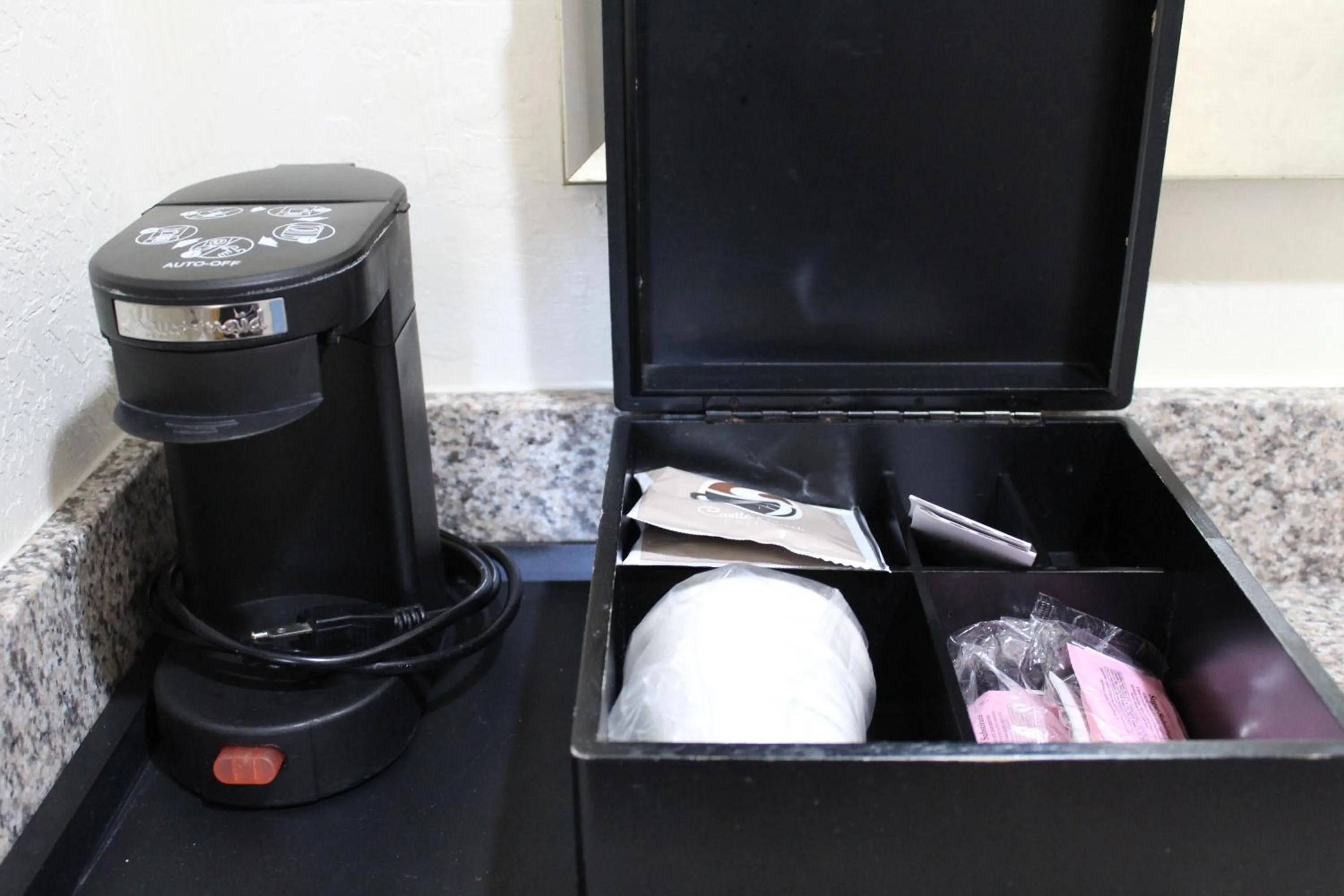 Coffee/tea facilities in Travelodge by Wyndham Florida City/Homestead/Everglades