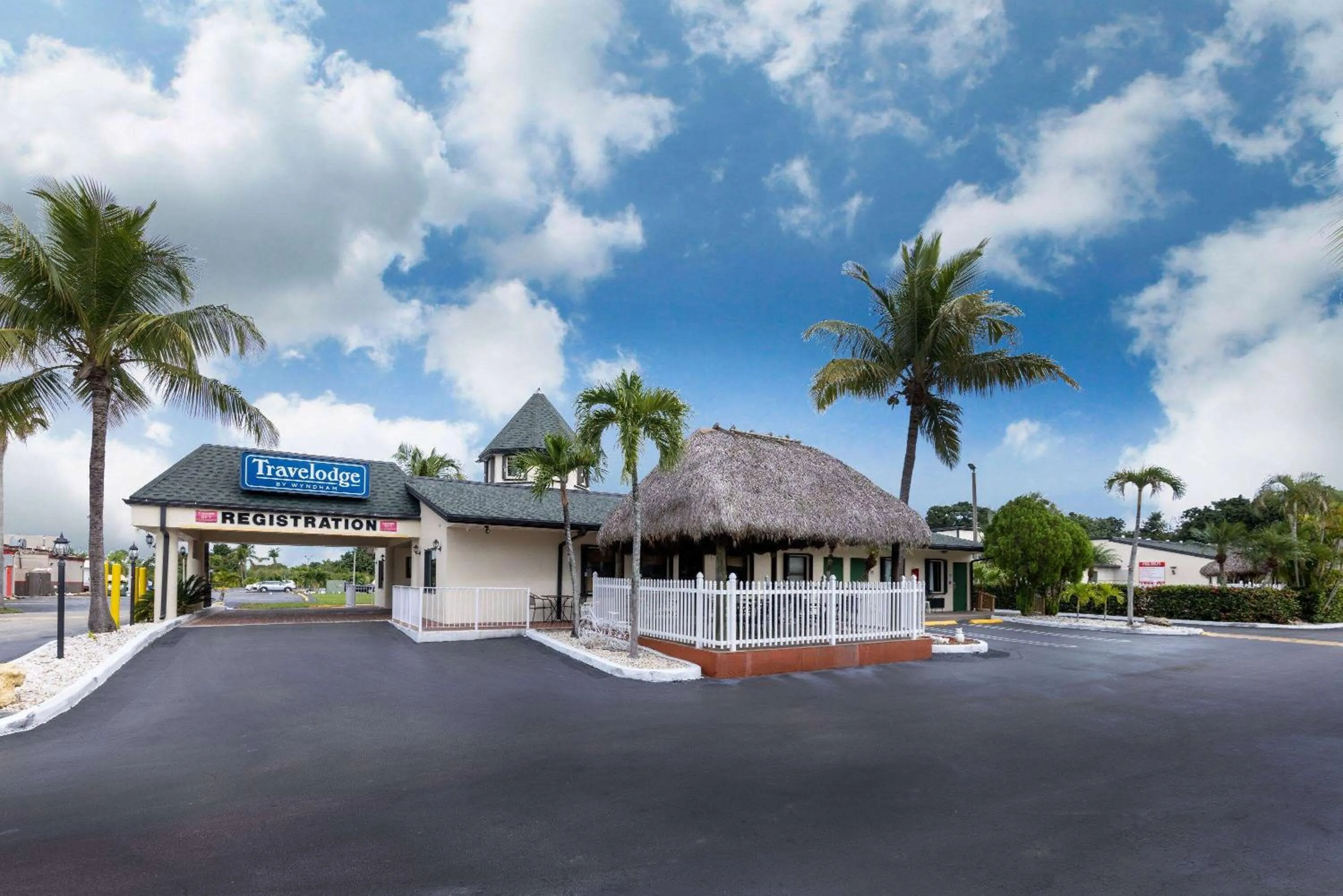 Property building in Travelodge by Wyndham Florida City/Homestead/Everglades
