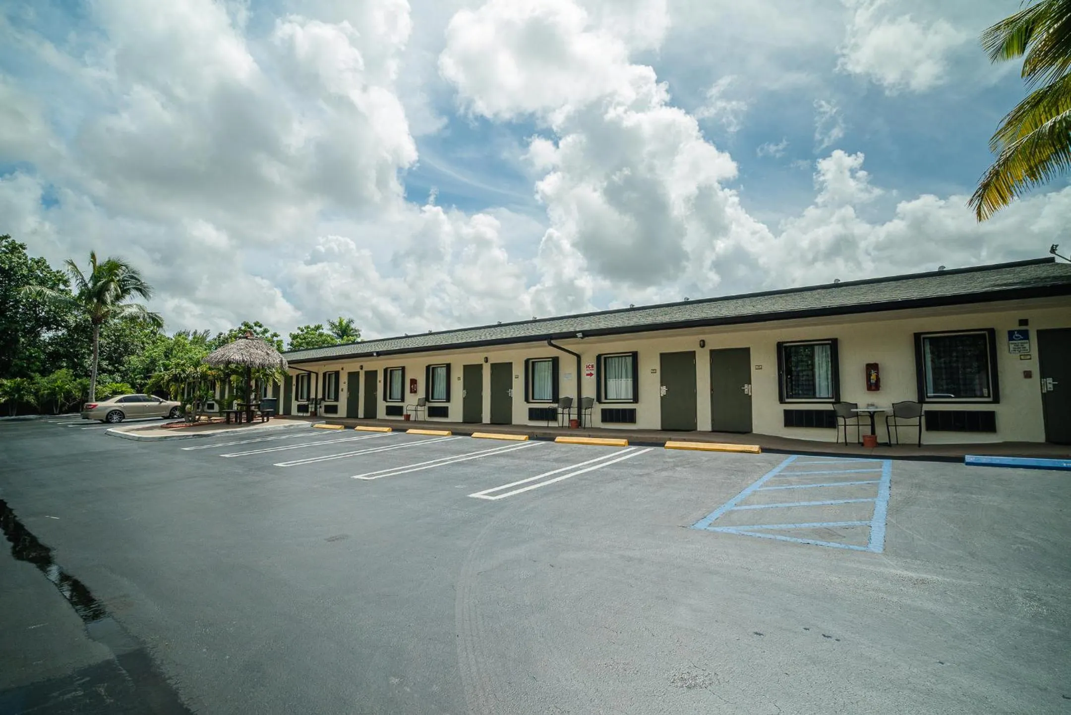 Property building in Travelodge by Wyndham Florida City/Homestead/Everglades