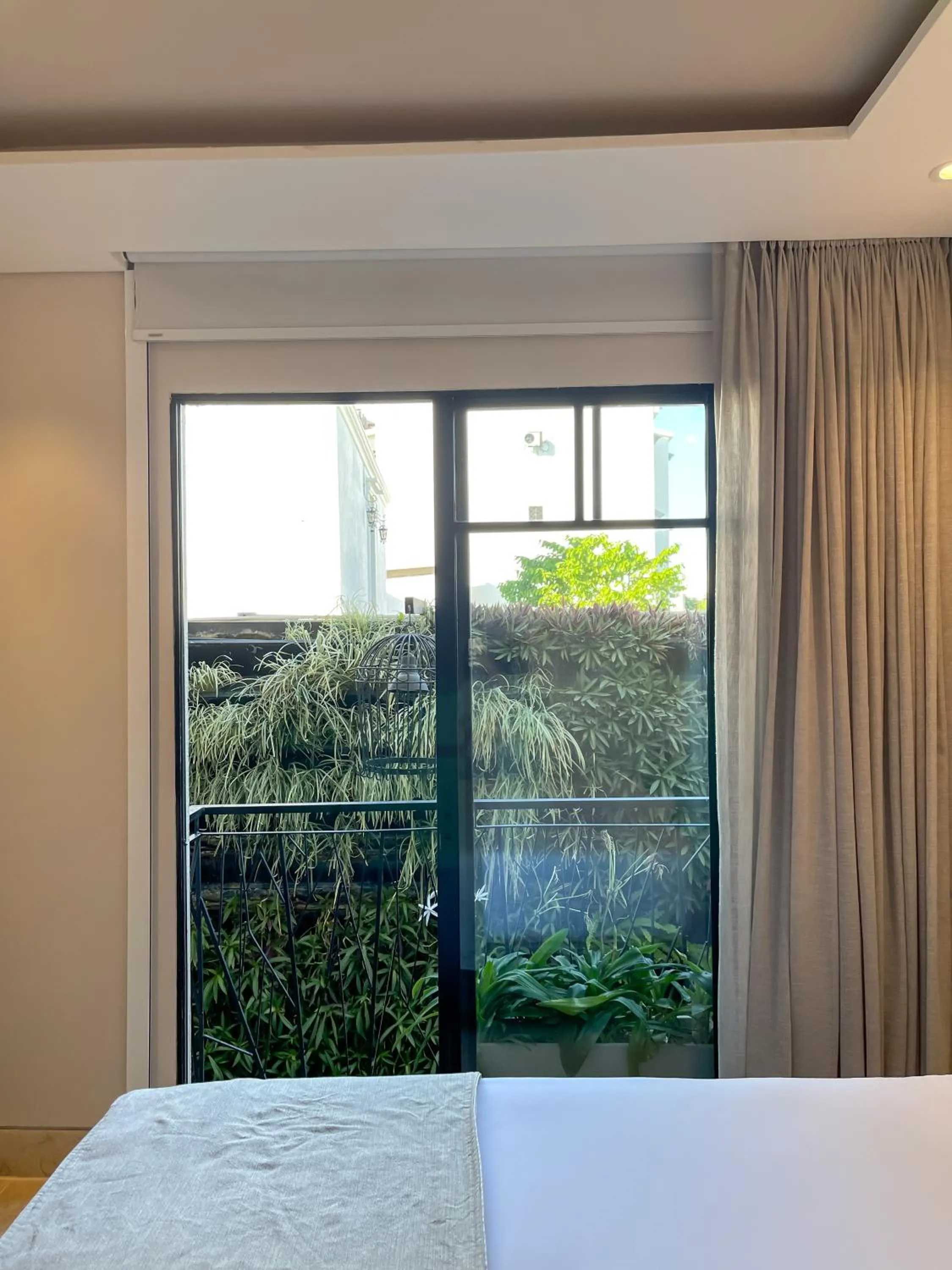 Garden view, Bed in Alko Hotel Cotona