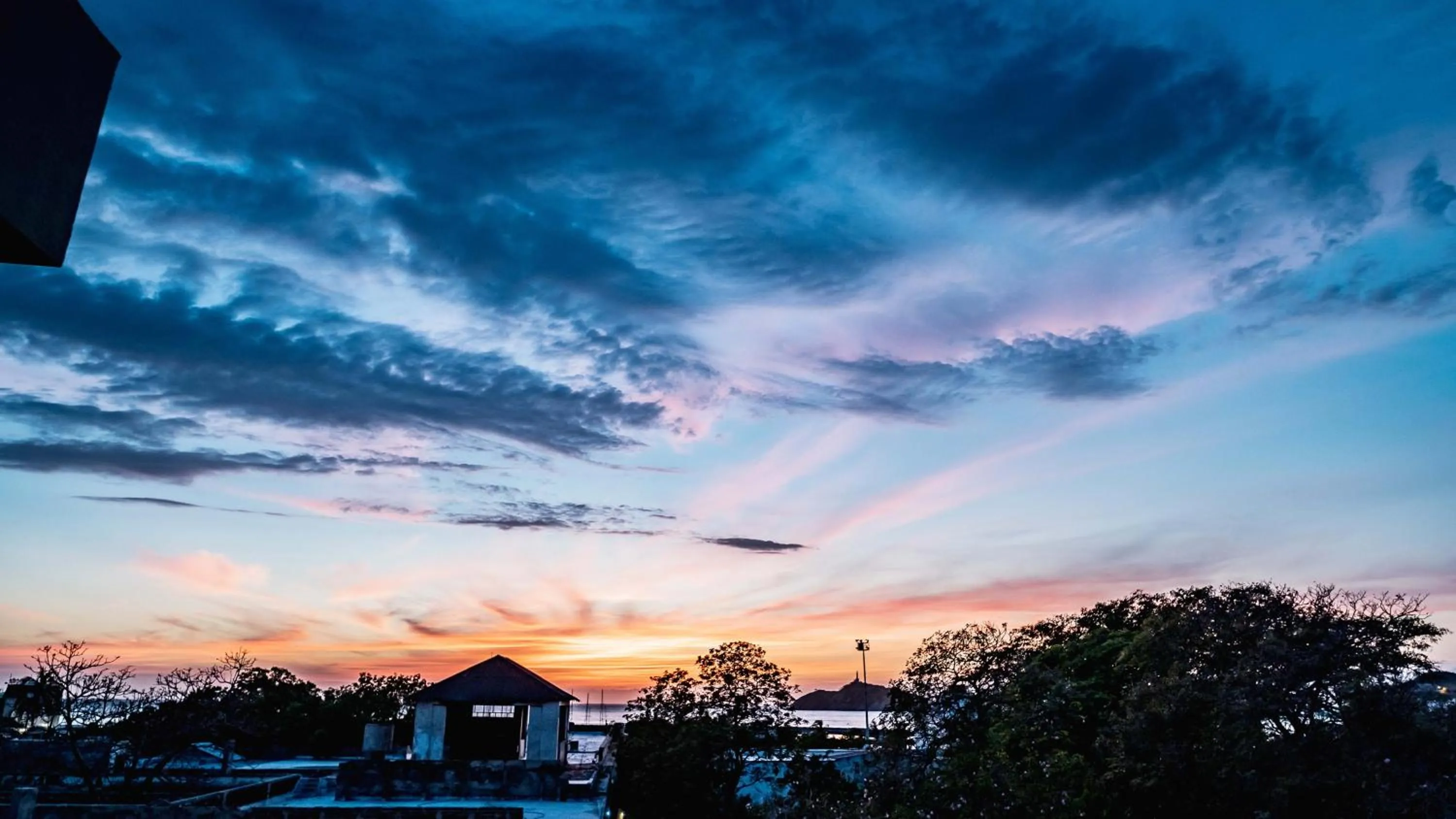 Sunset in Alko Hotel Cotona