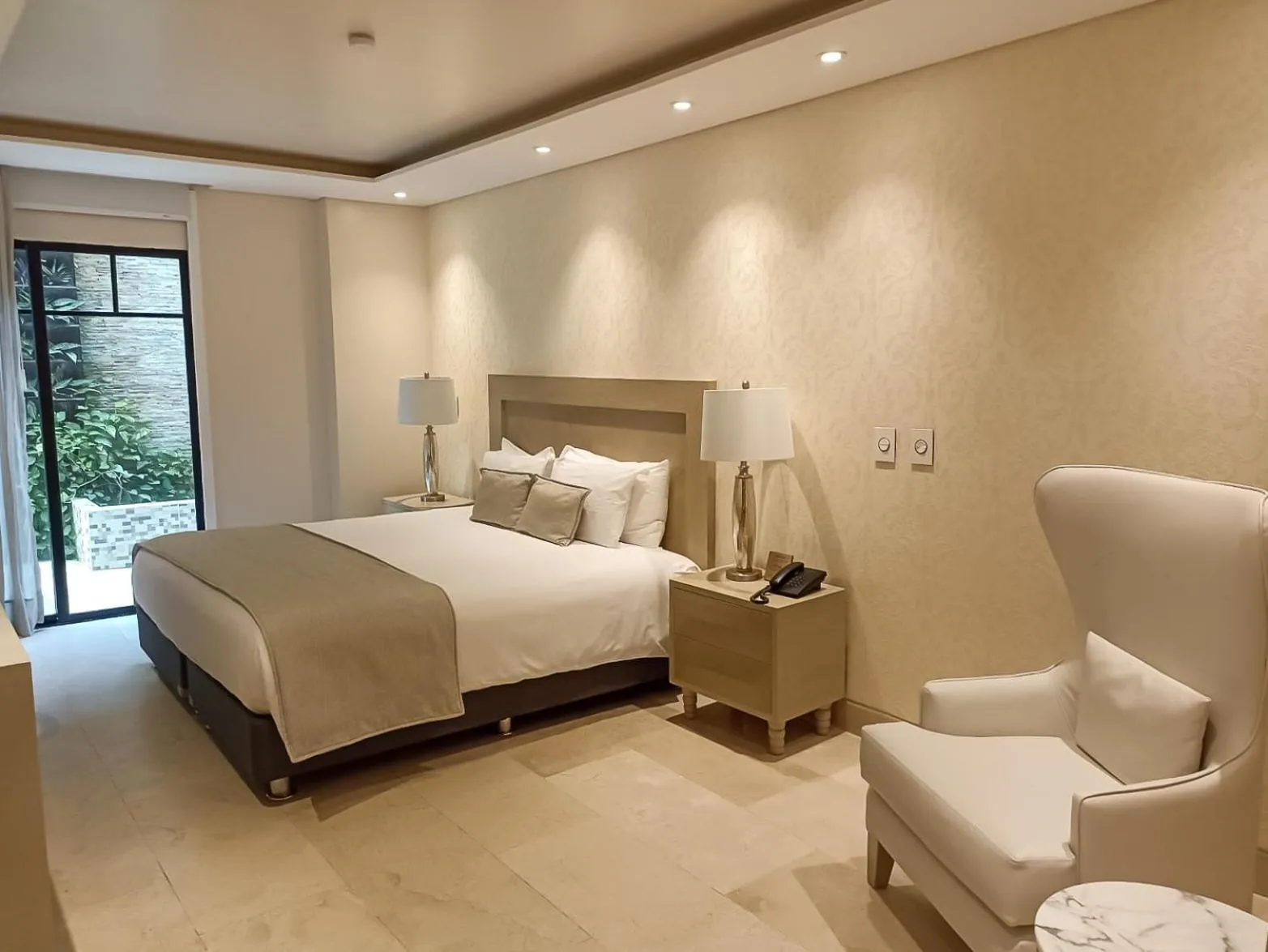 Bed in Alko Hotel Cotona