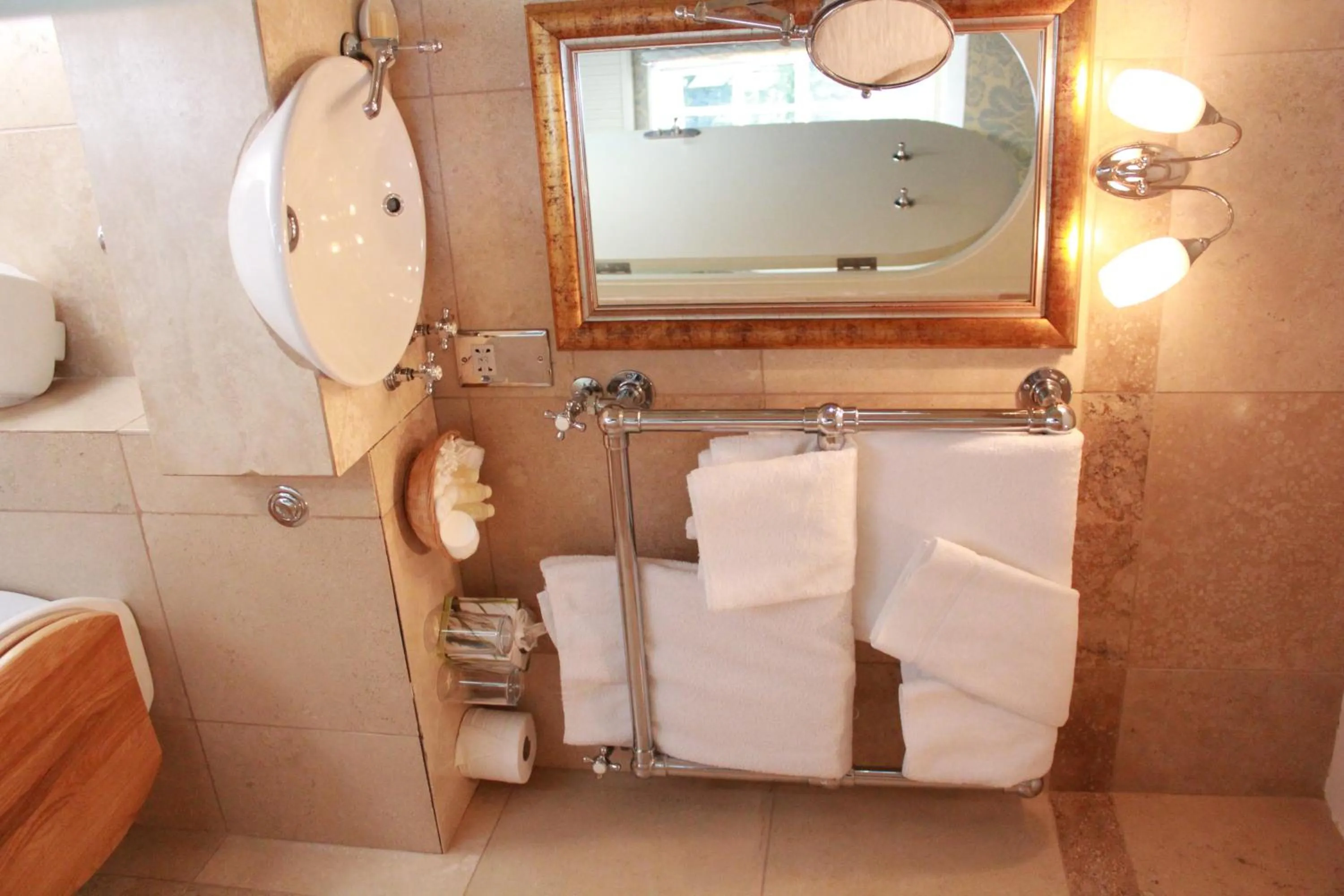 Bathroom in Roman Camp Country House Hotel