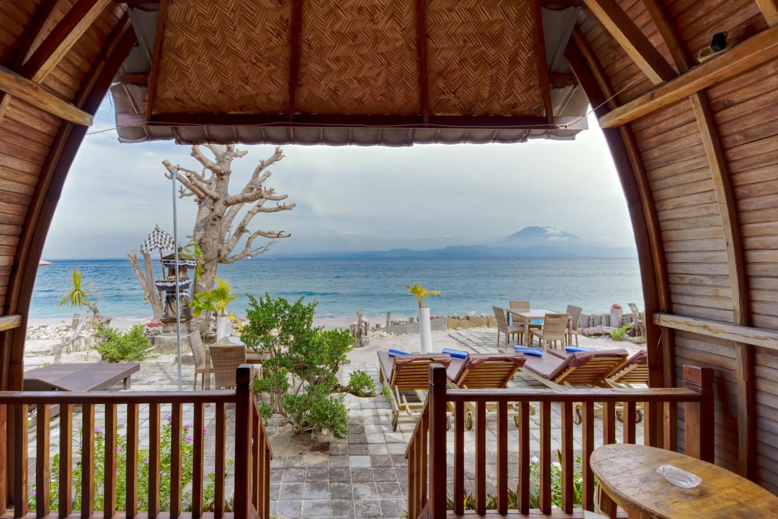 Patio in Santen Beach Bungalows