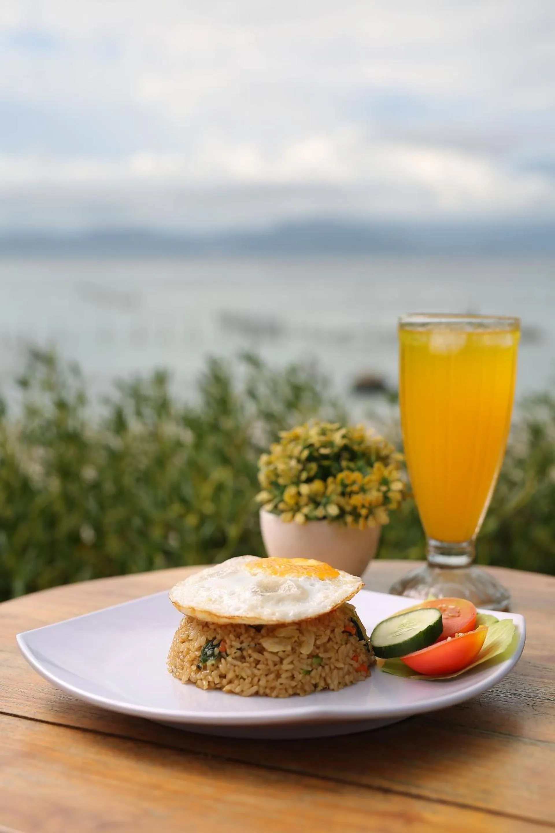 Breakfast in Santen Beach Bungalows
