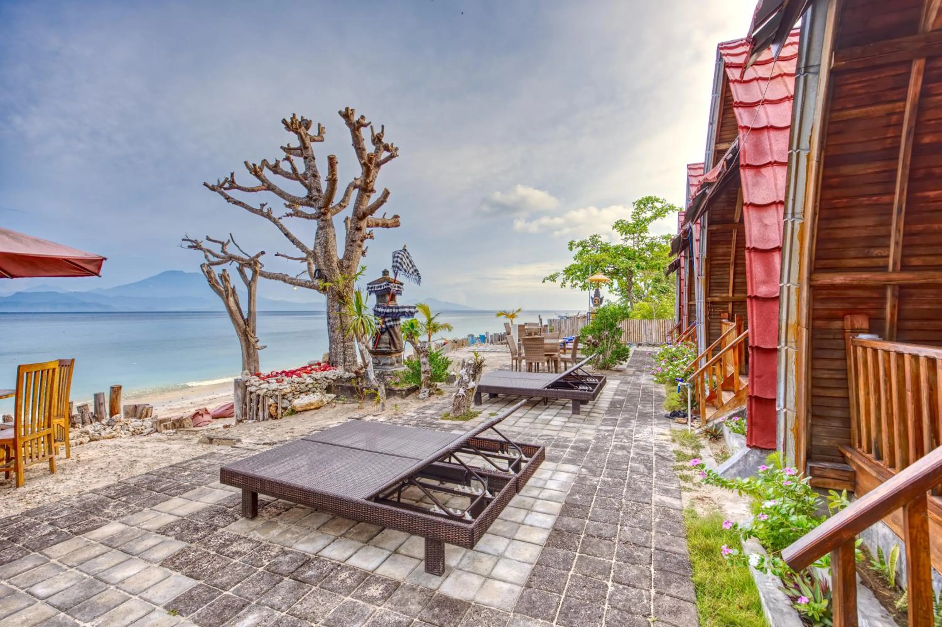 Patio in Santen Beach Bungalows